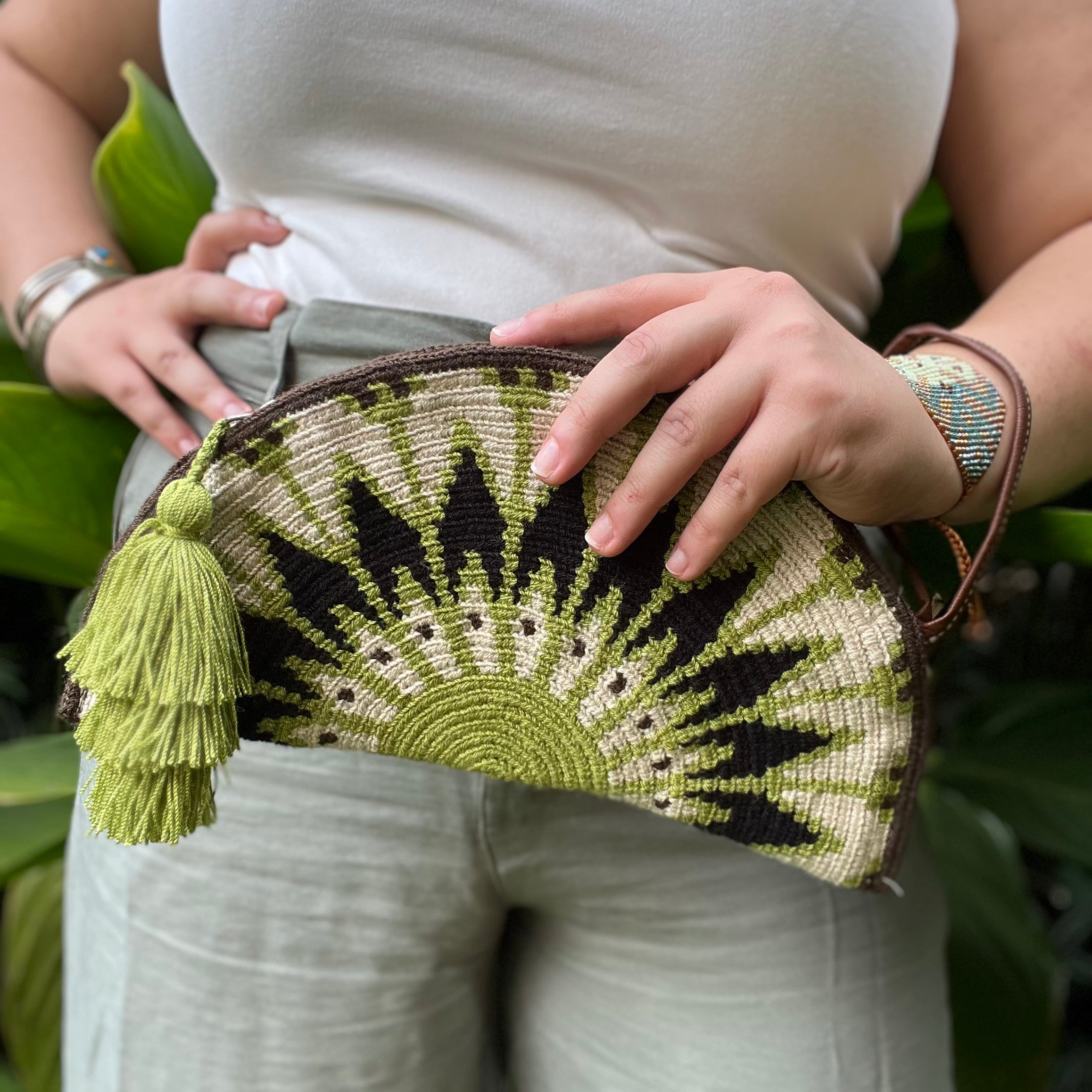 Large Empanada ✻ Wayuu Clutch