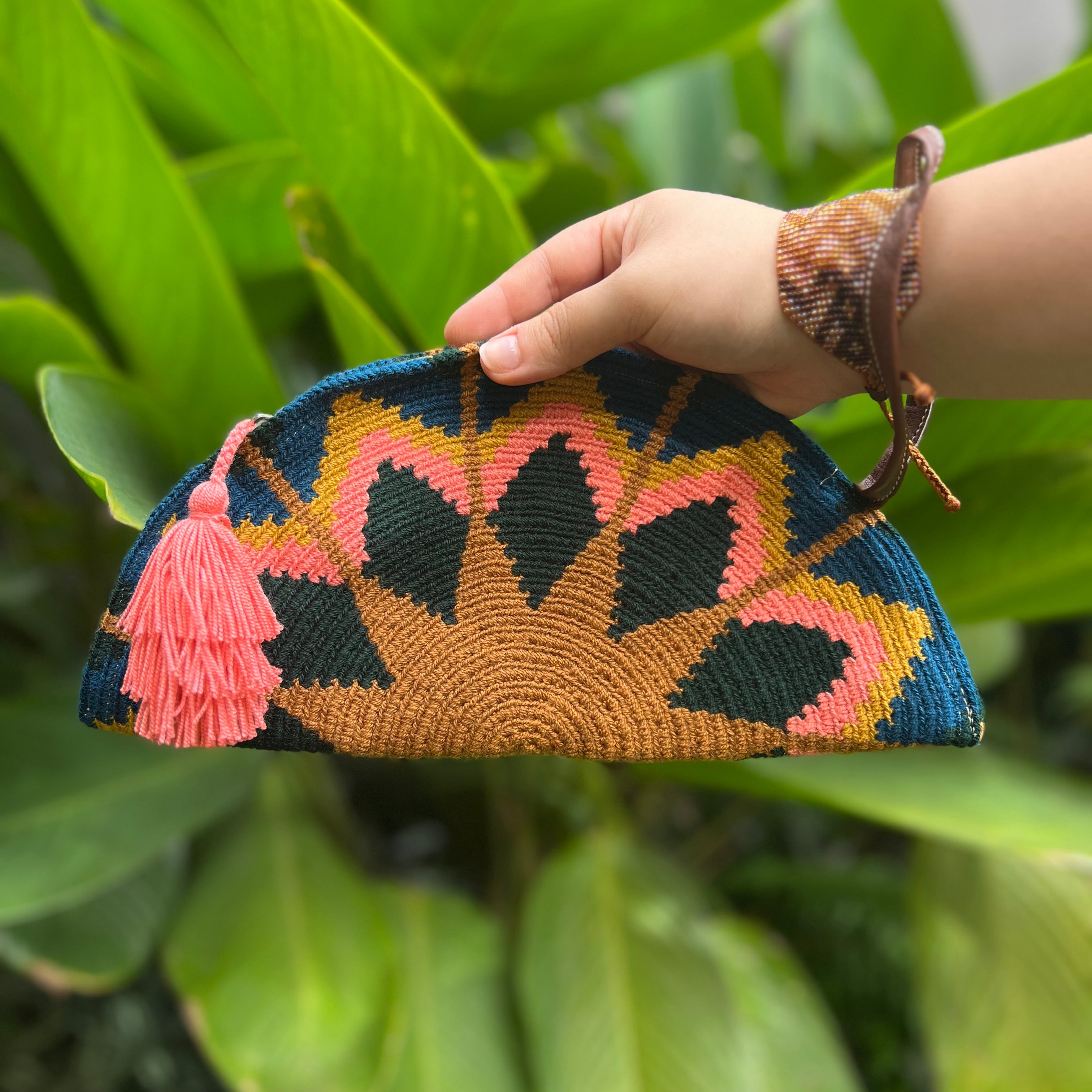 Large Empanada ✻ Wayuu Clutch