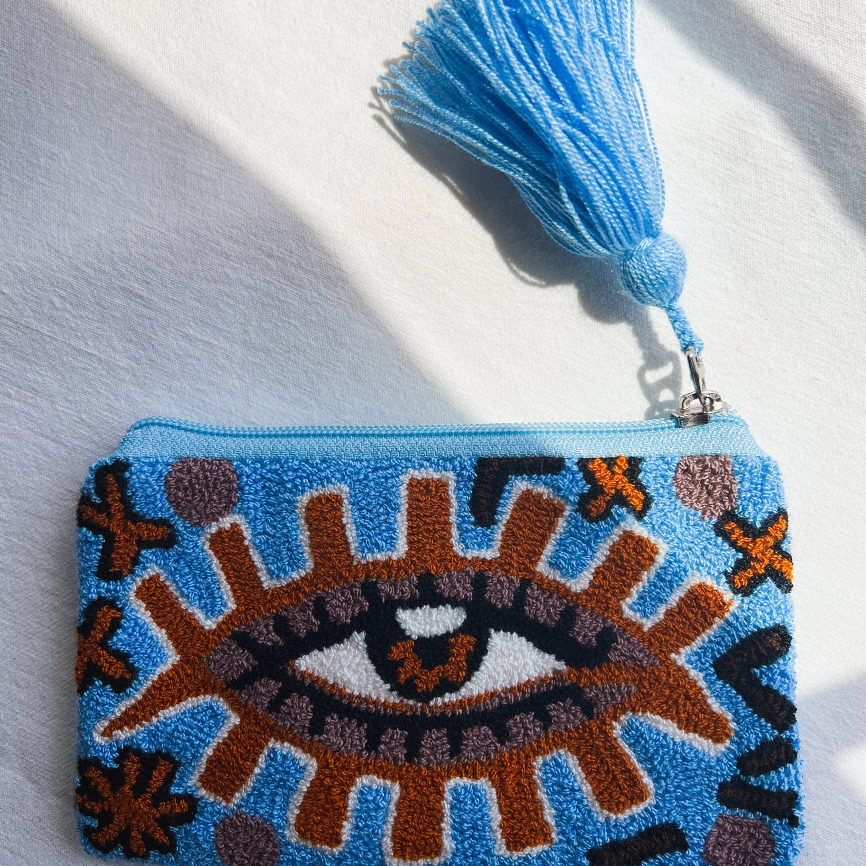 Ojos Tapizado ✻ Small Wayuu Clutch