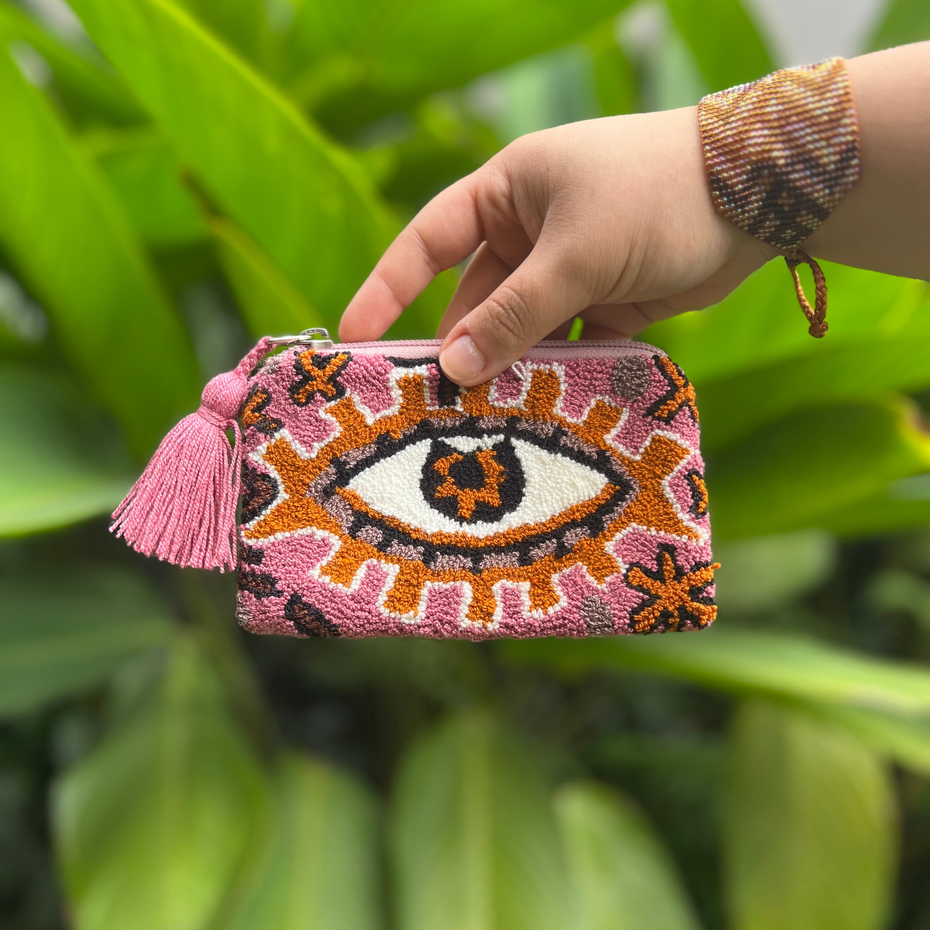 Ojos Tapizado ✻ Small Wayuu Clutch