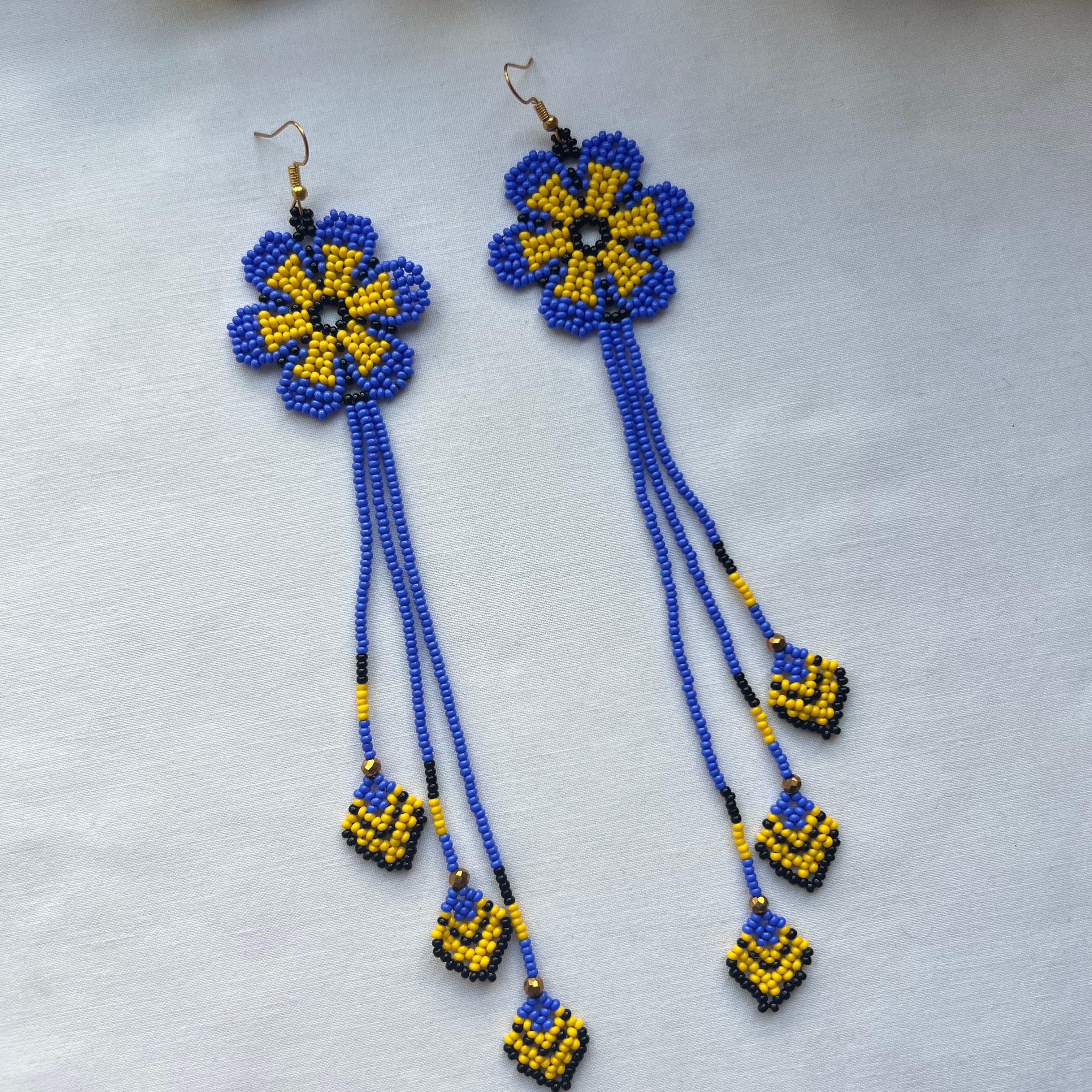 Arrow Bloom ✻ Embera Beaded Earrings