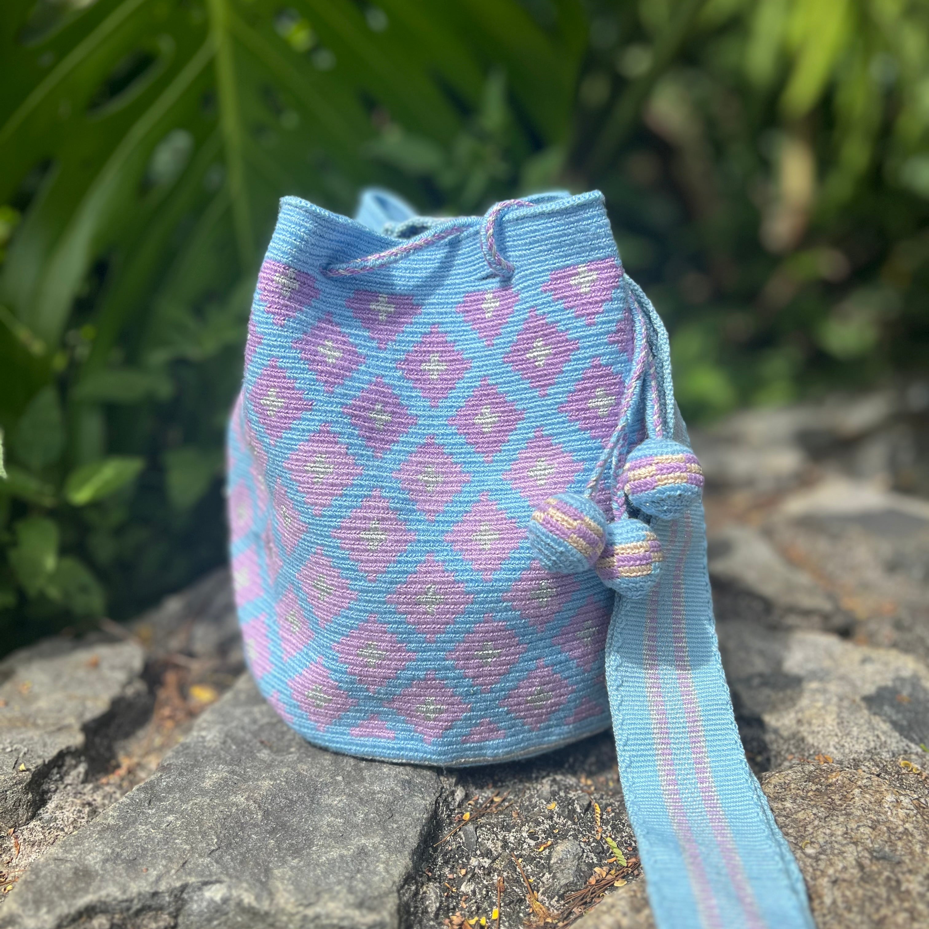 1 THREAD Twinkle ✻ Medium Wayuu Mochila