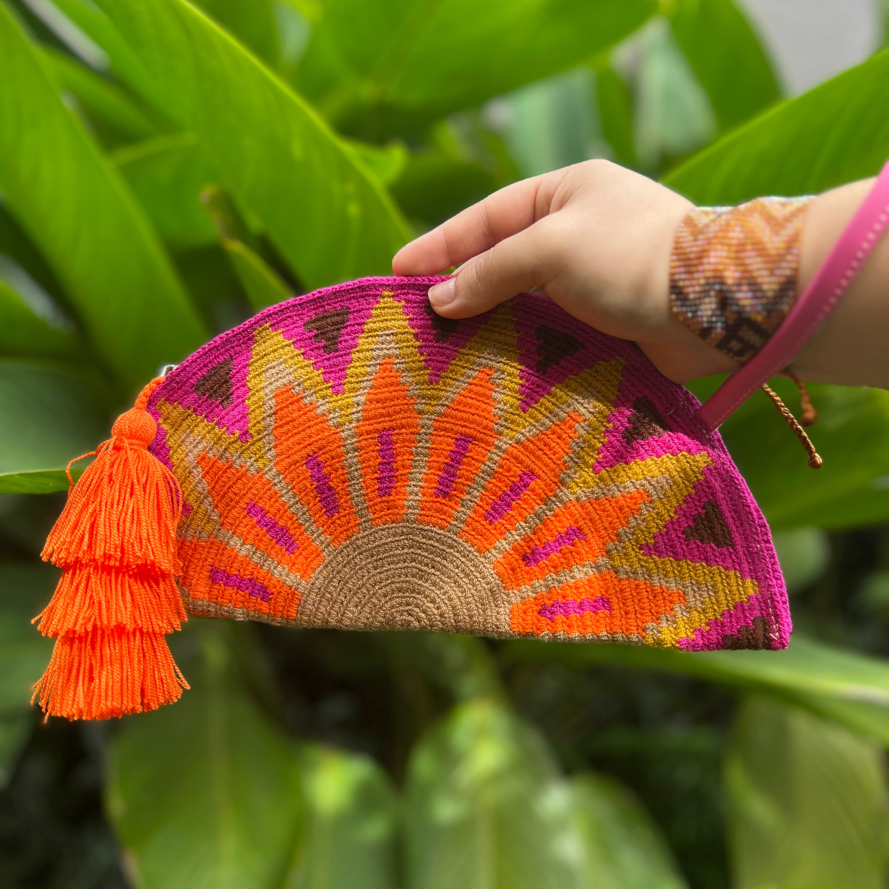 Large Empanada ✻ Wayuu Clutch