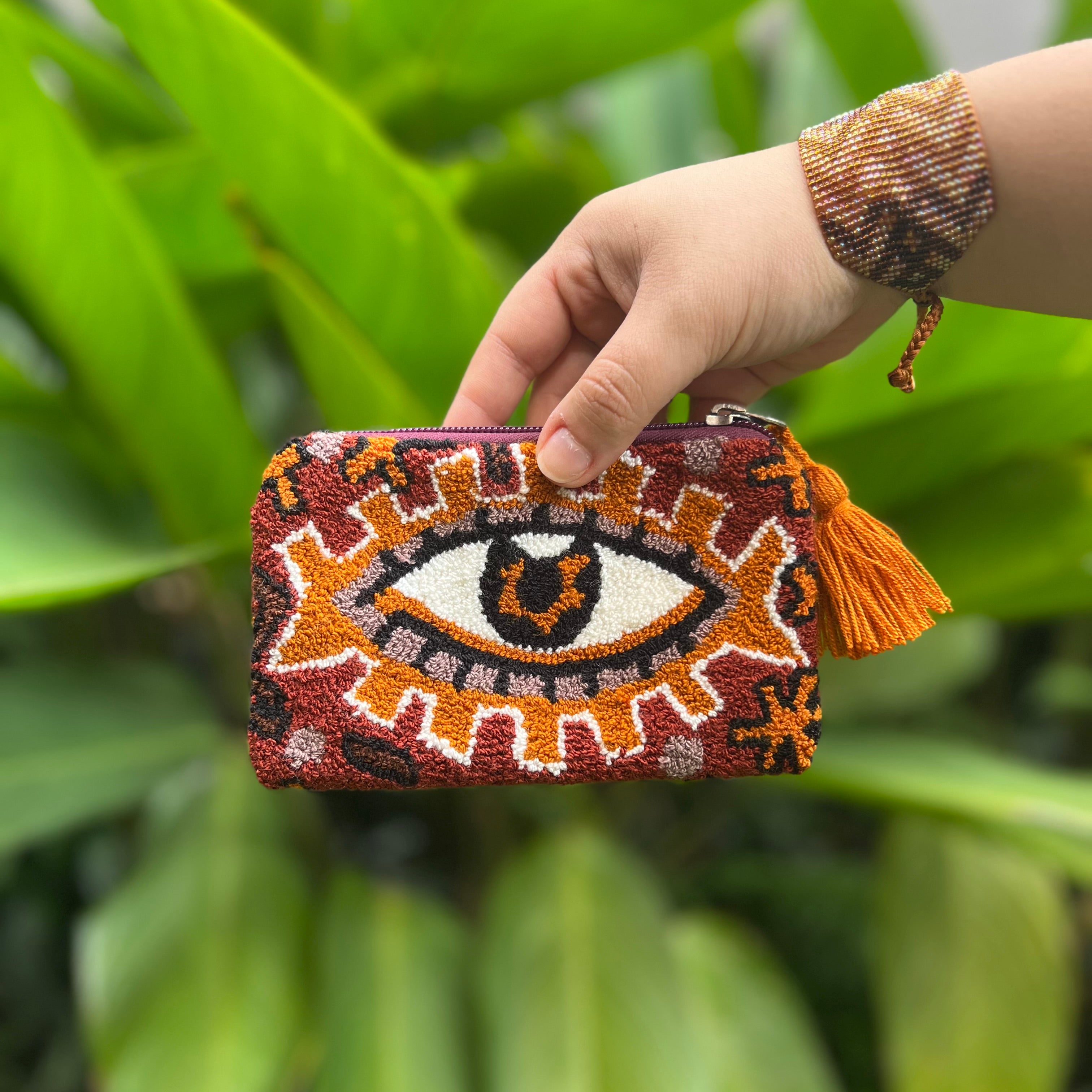 Ojos Tapizado ✻ Small Wayuu Clutch