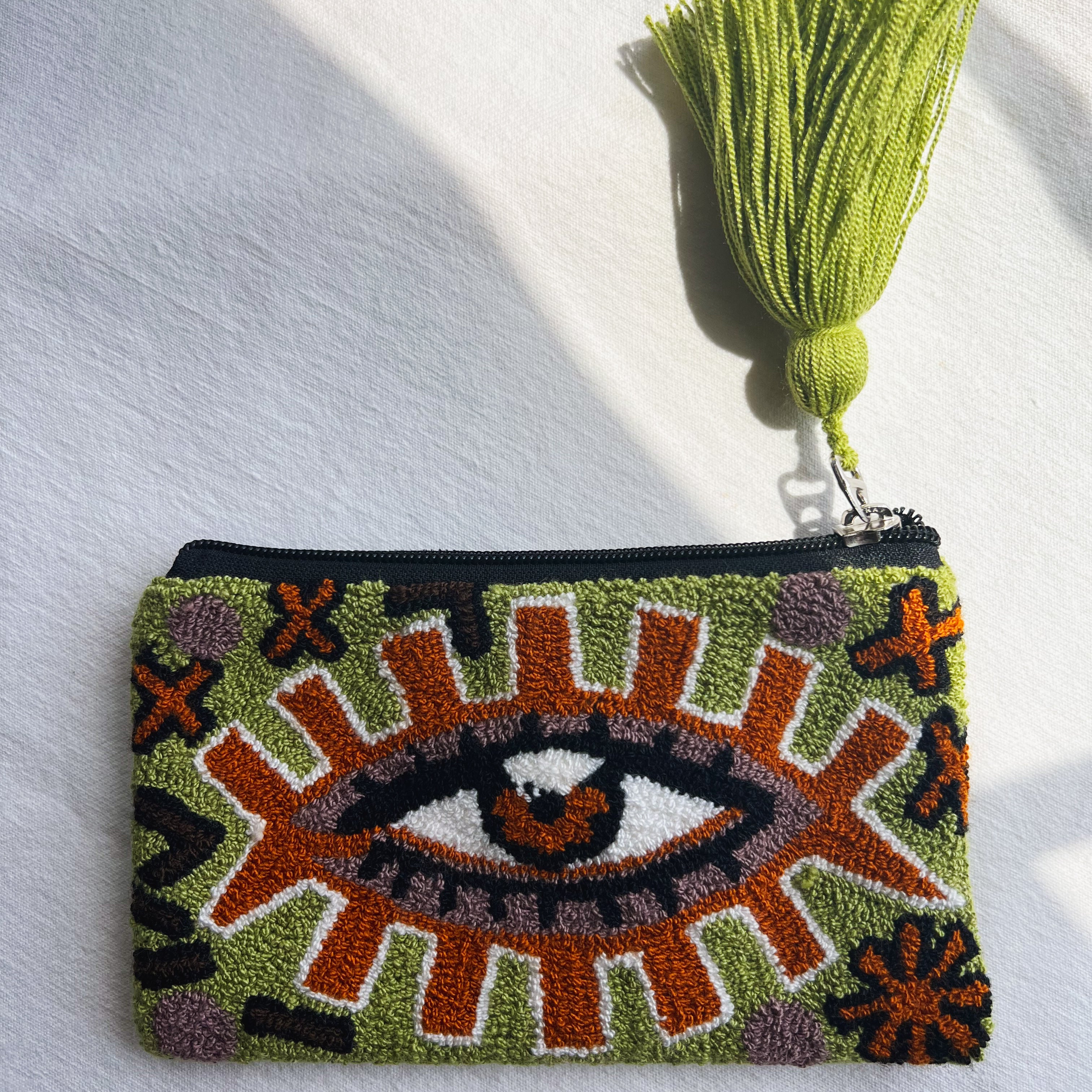 Ojos Tapizado ✻ Small Wayuu Clutch