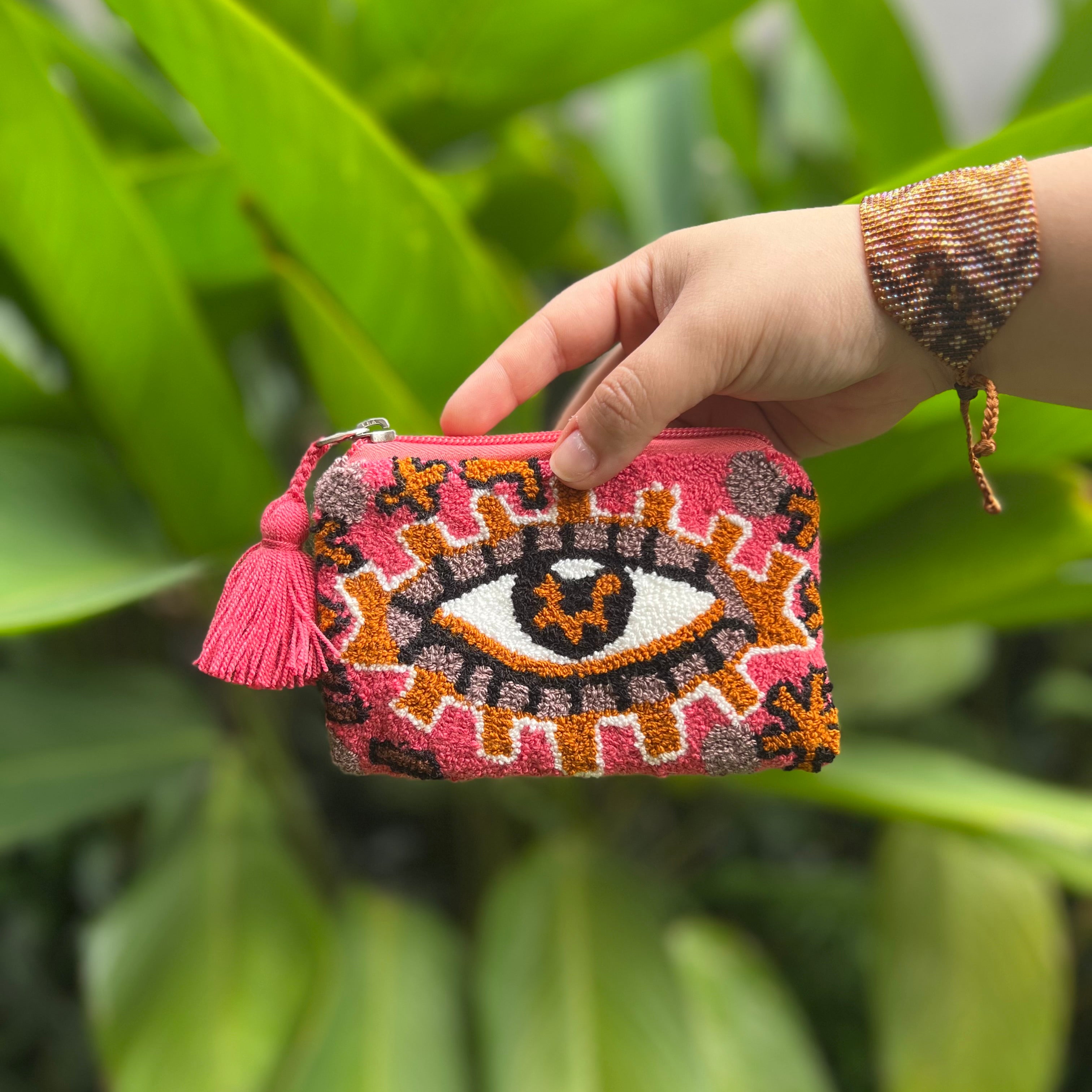 Ojos Tapizado ✻ Small Wayuu Clutch