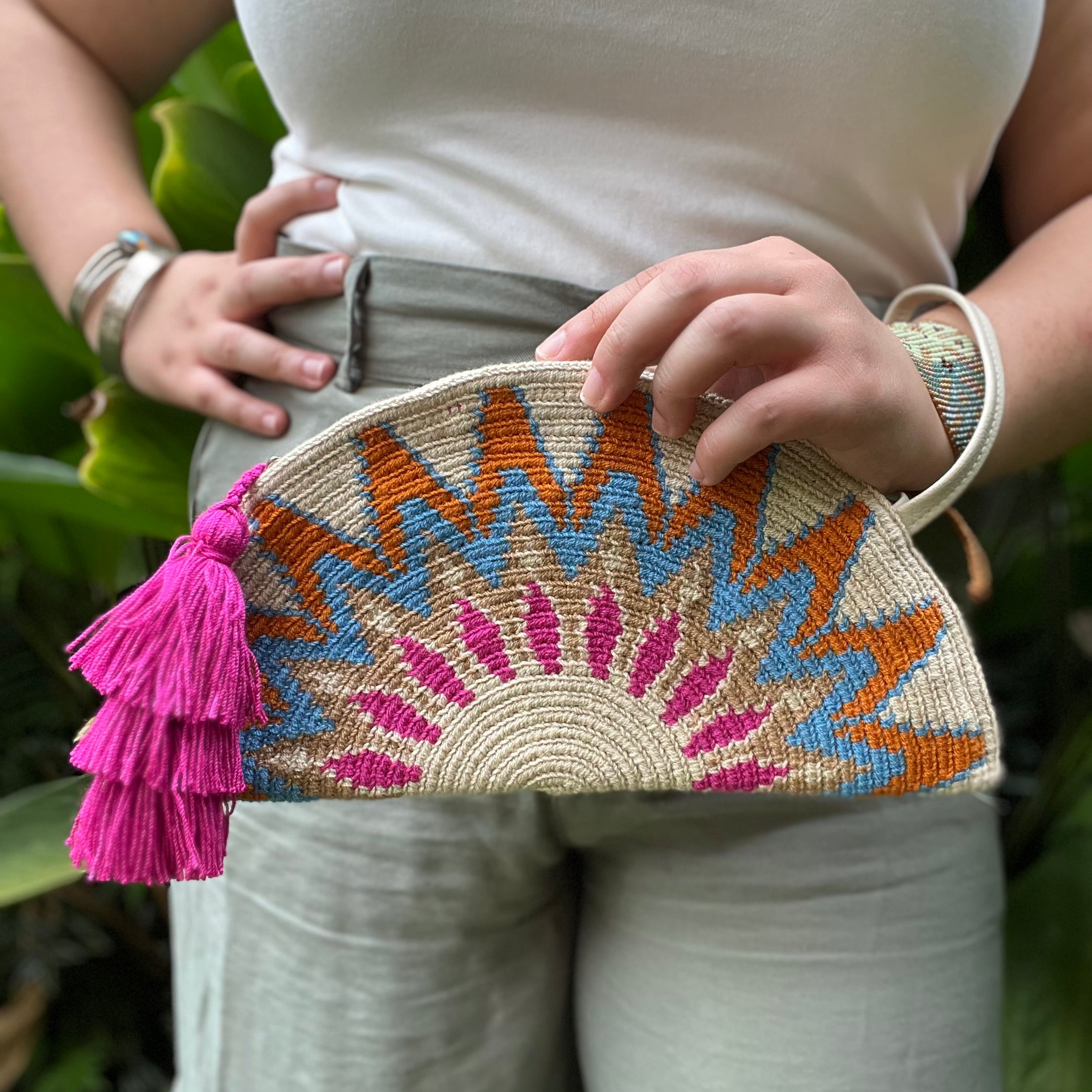 Large Empanada ✻ Wayuu Clutch