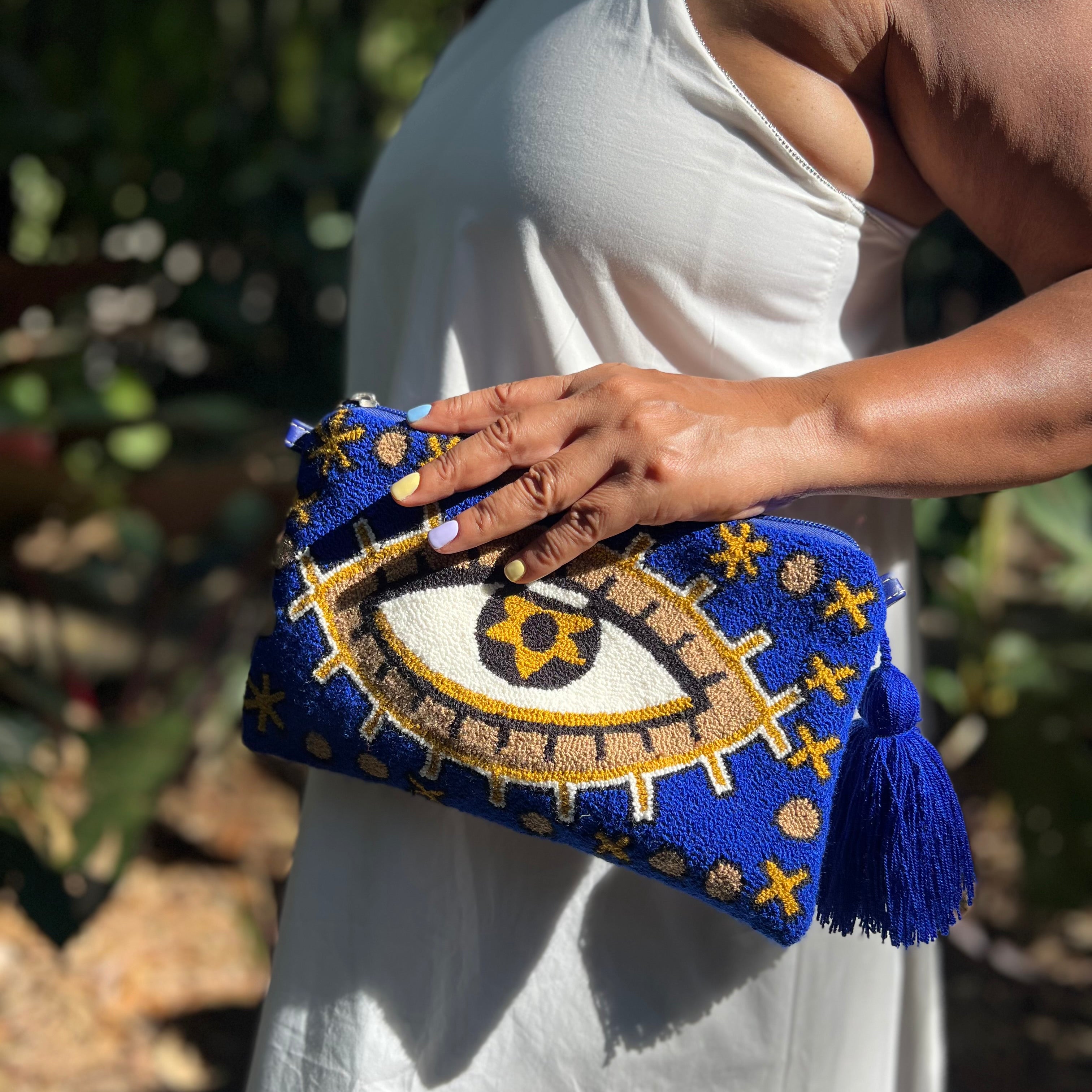 Ojos Tapizado ✻ Large Wayuu Clutch with Strap