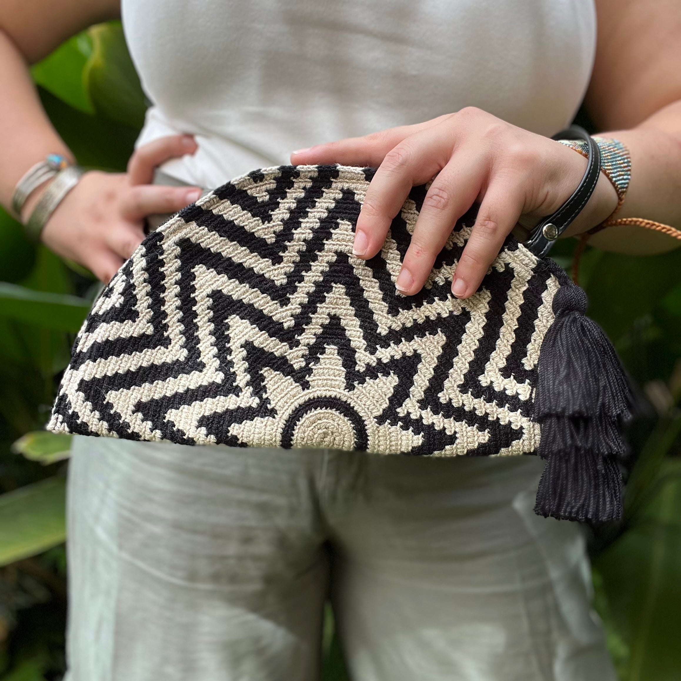 Large Empanada ✻ Wayuu Clutch