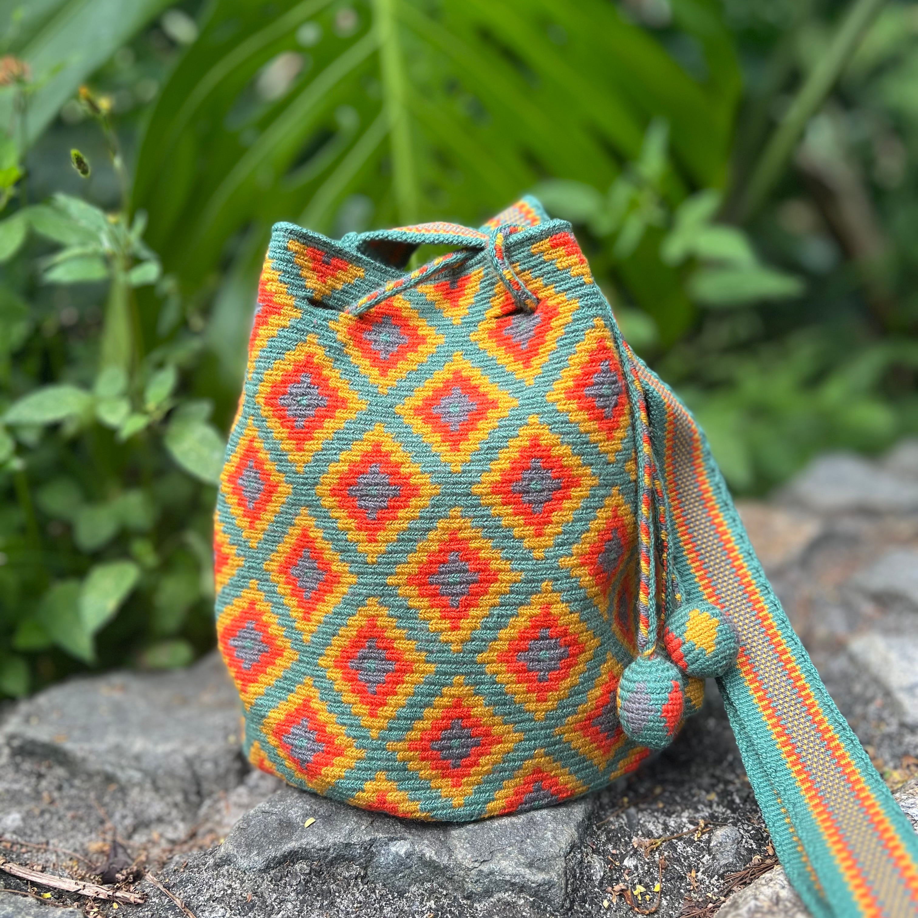 1 THREAD Desierto ✻ Medium Wayuu Mochila