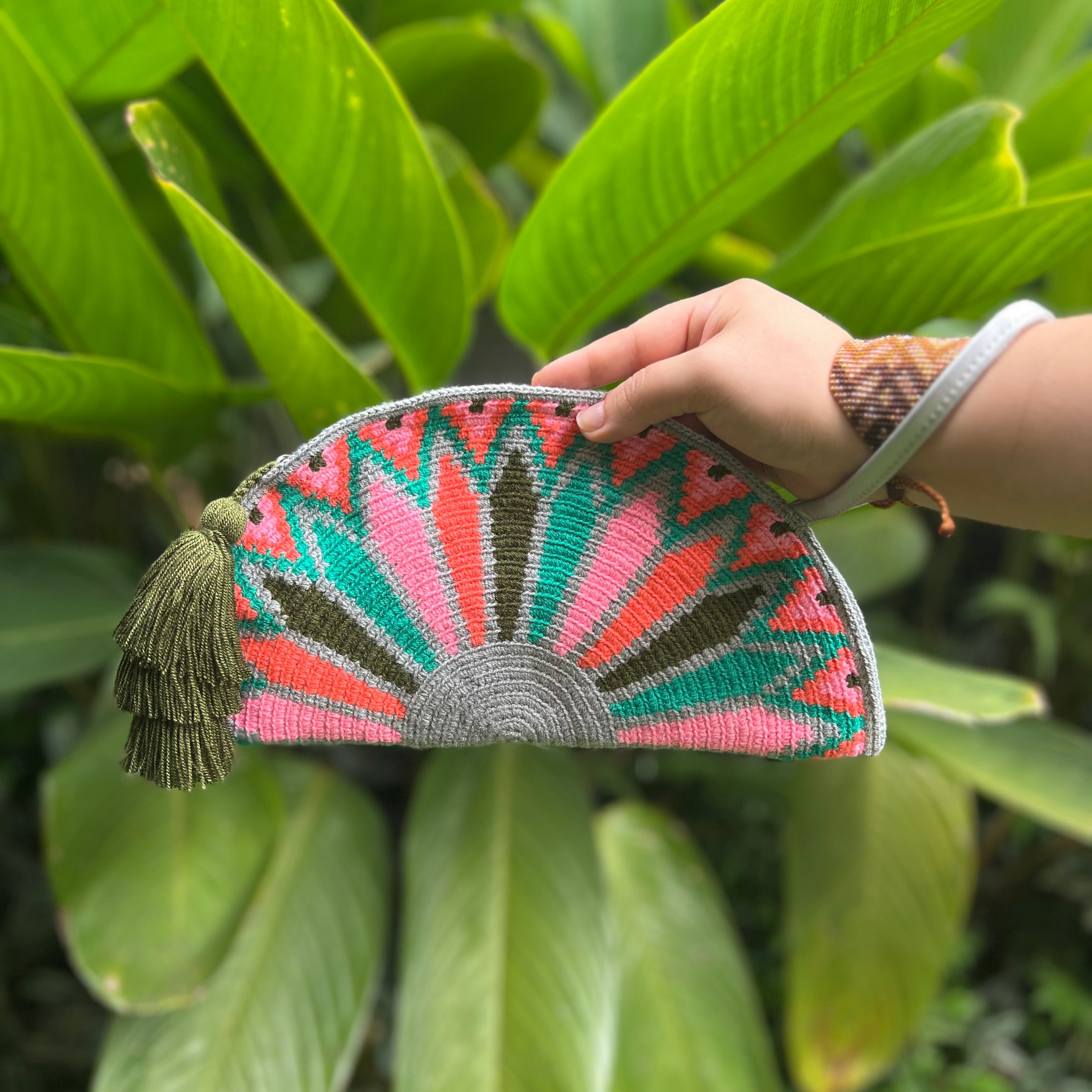 Large Empanada ✻ Wayuu Clutch