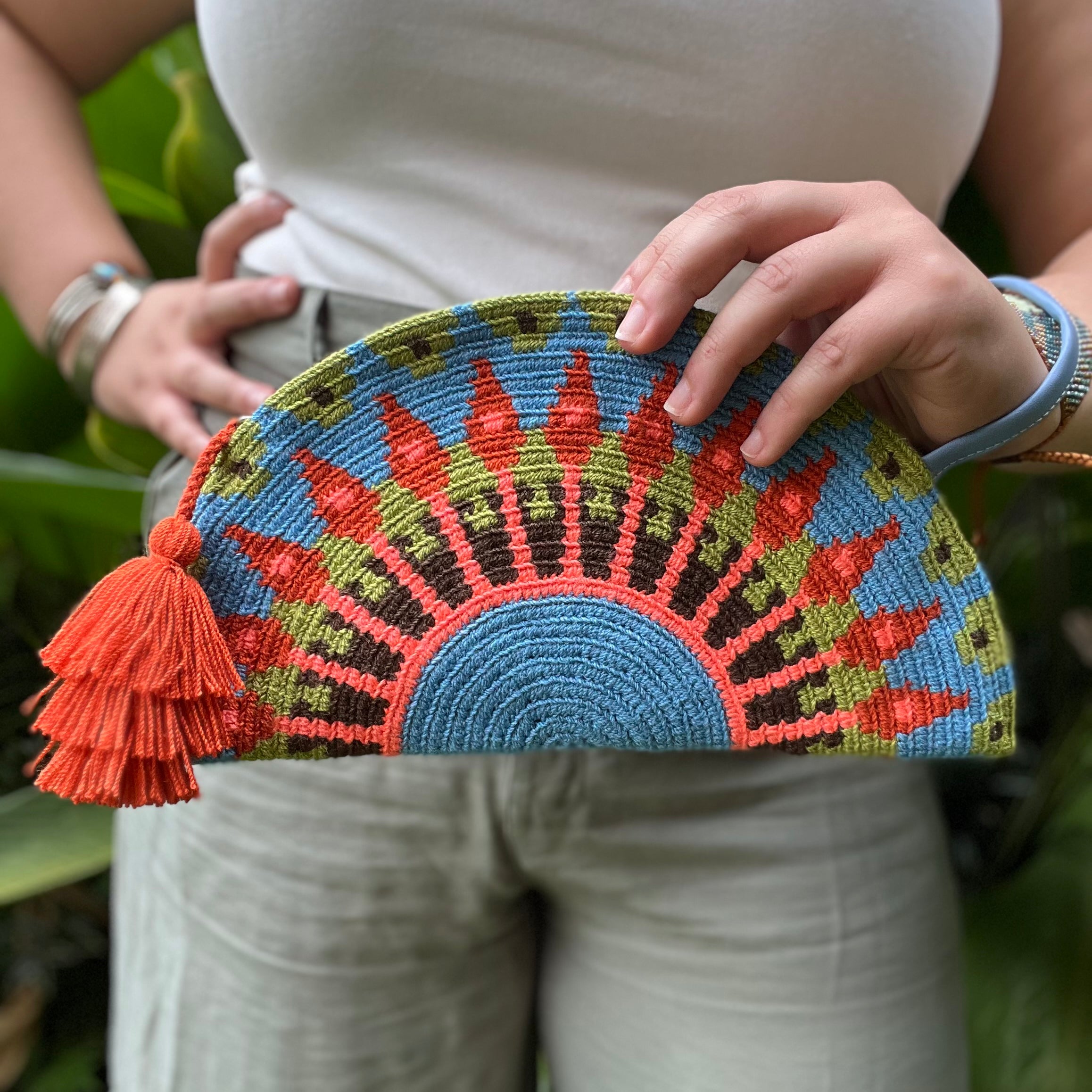 Large Empanada ✻ Wayuu Clutch