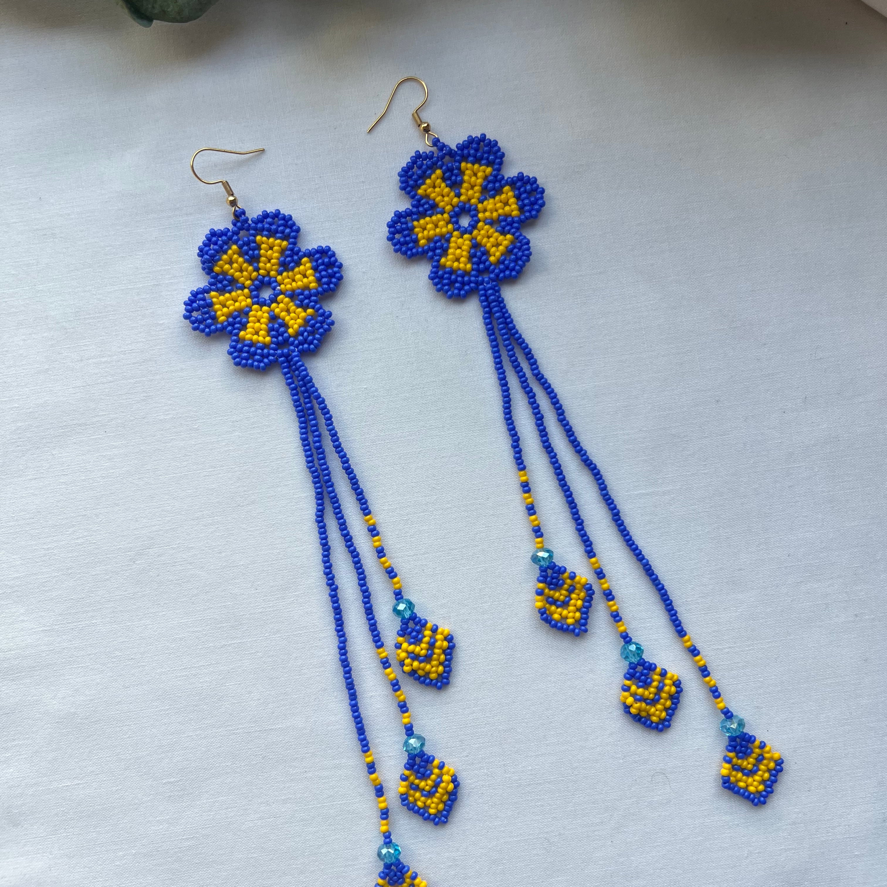 Arrow Bloom ✻ Embera Beaded Earrings