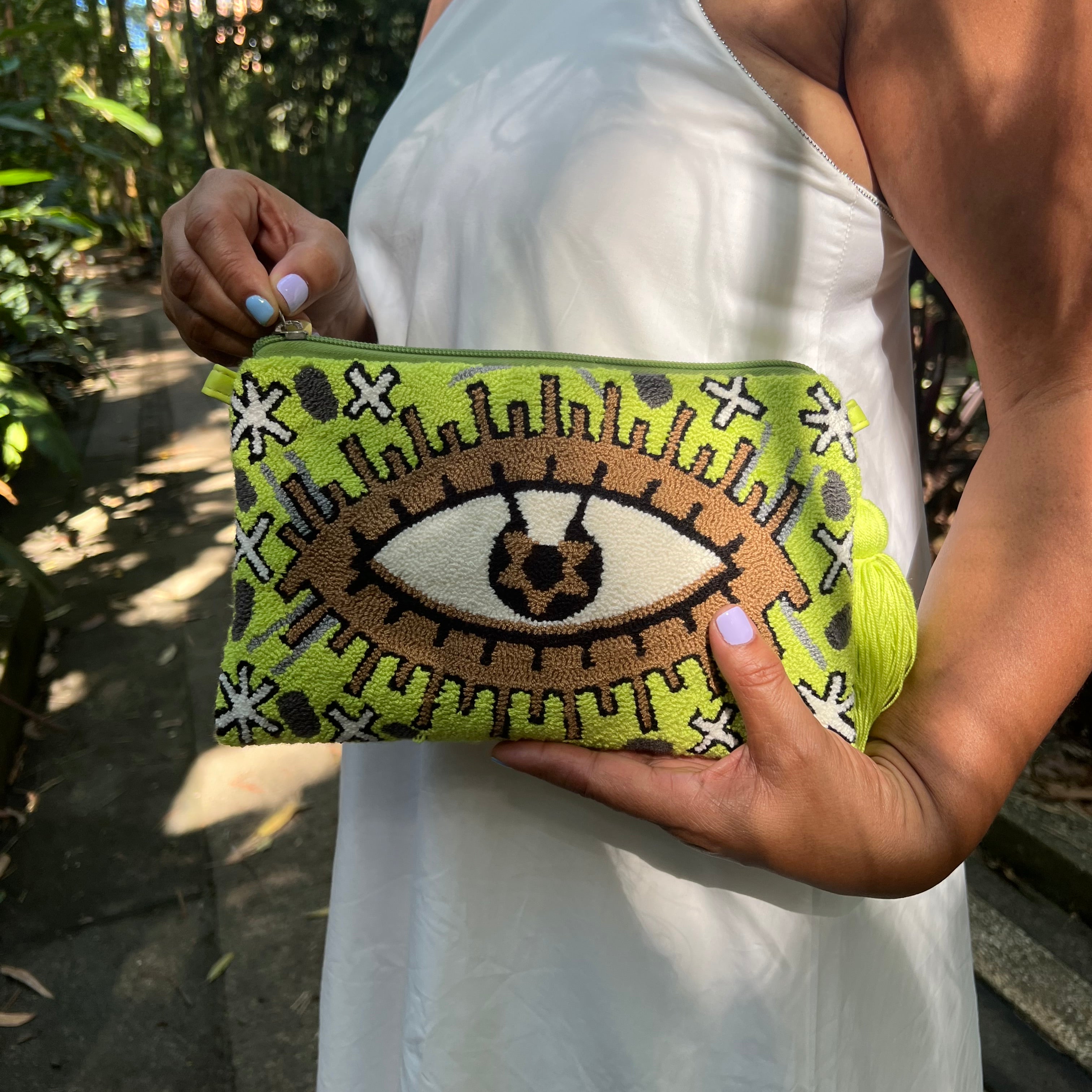 Ojos Tapizado ✻ Large Wayuu Clutch with Strap