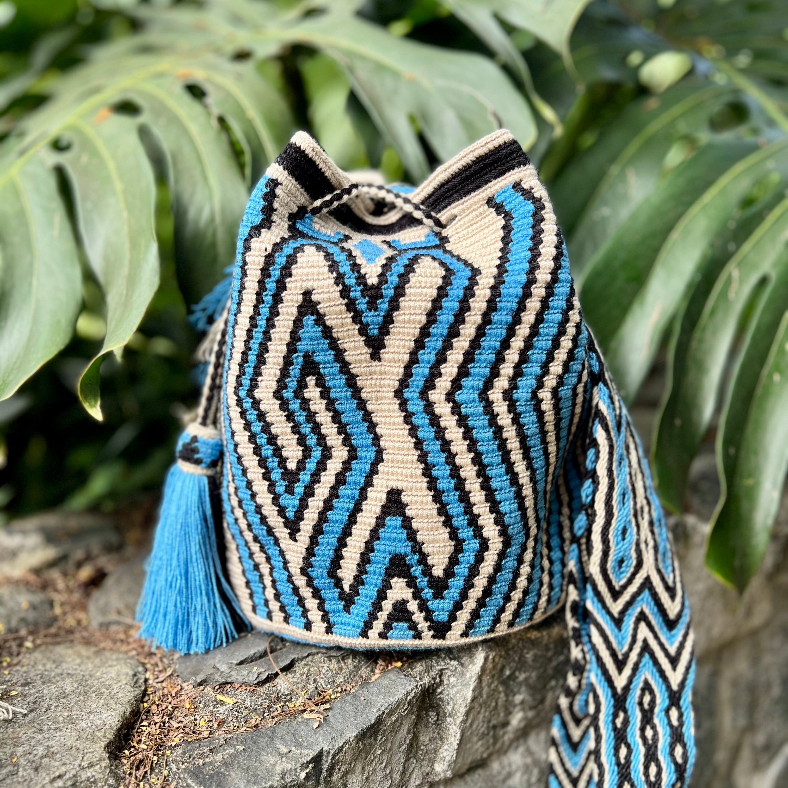 Kalepsü Blue ✻ Large Wayuu Mochila