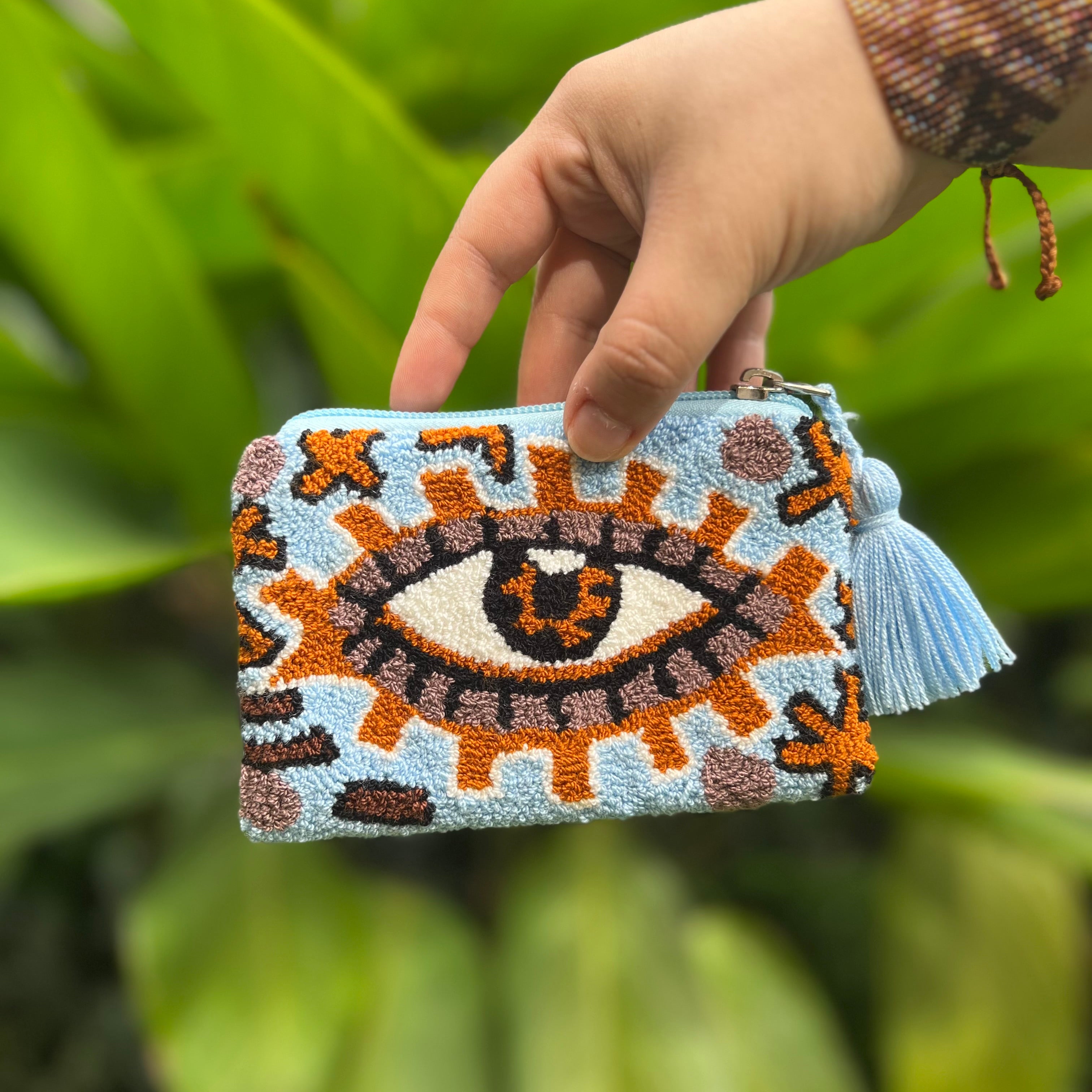 Ojos Tapizado ✻ Small Wayuu Clutch
