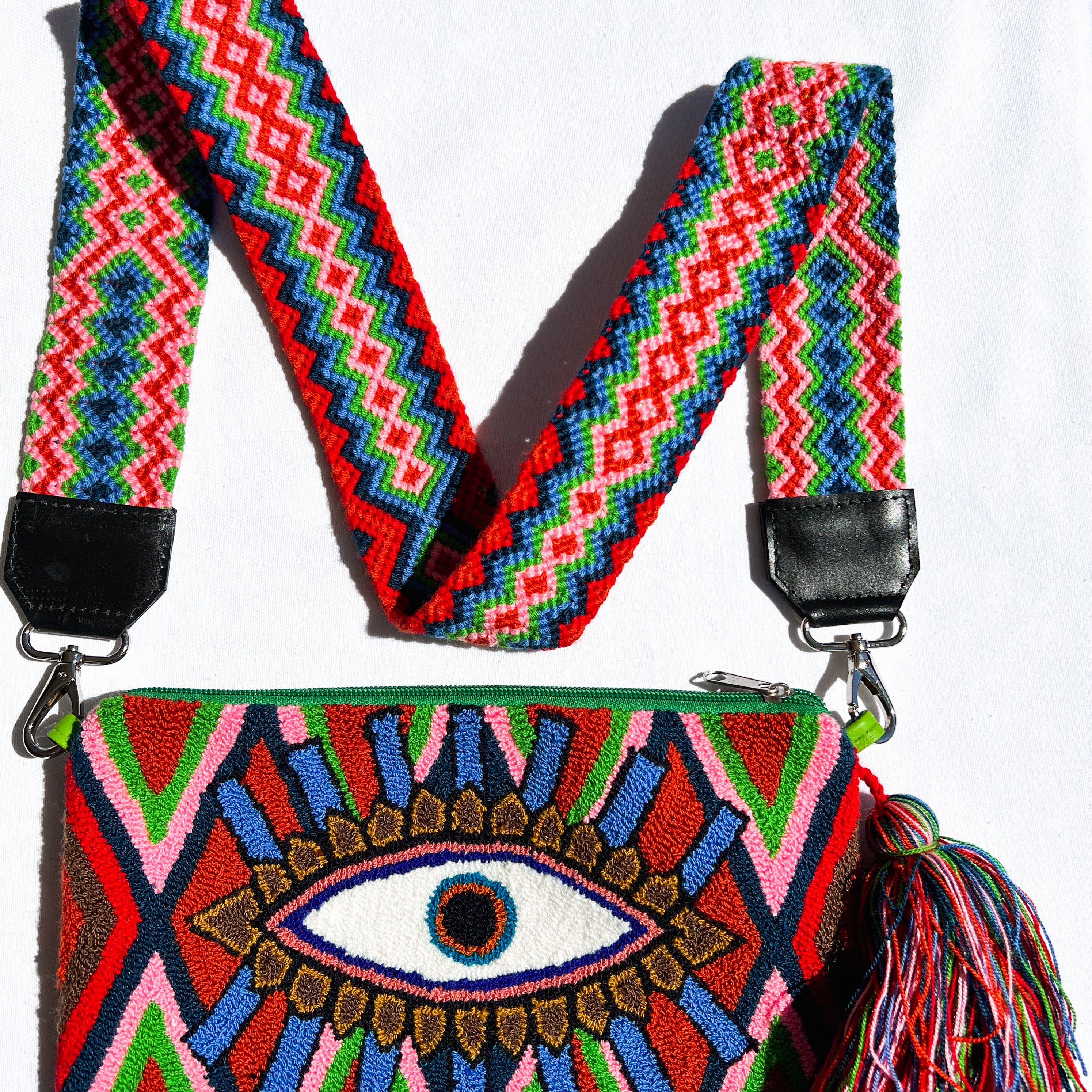 Ojos ✻ Large Wayuu Clutch with Strap