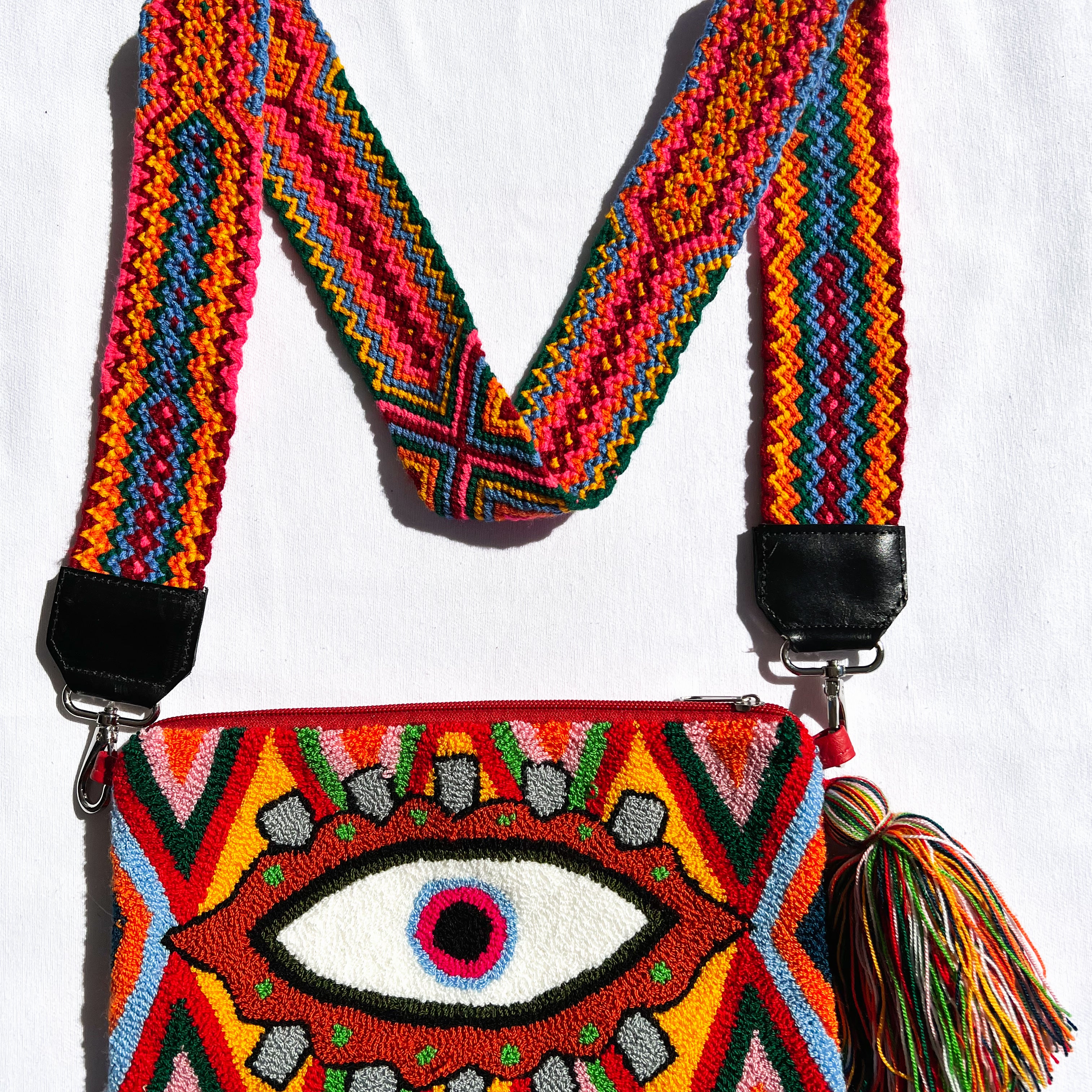 Ojos ✻ Large Wayuu Clutch with Strap