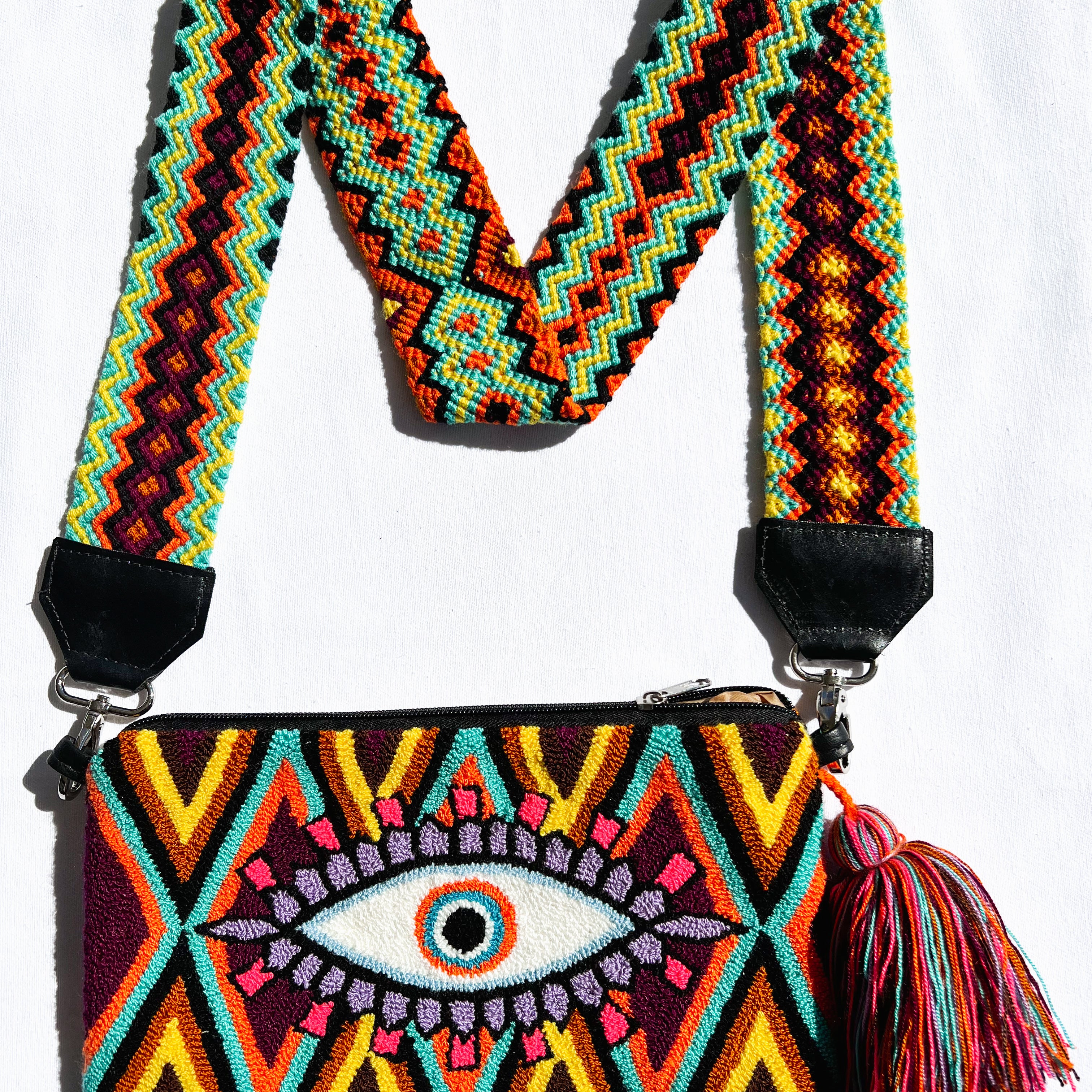 Tapizada ✻ Large Wayuu Clutch with Strap