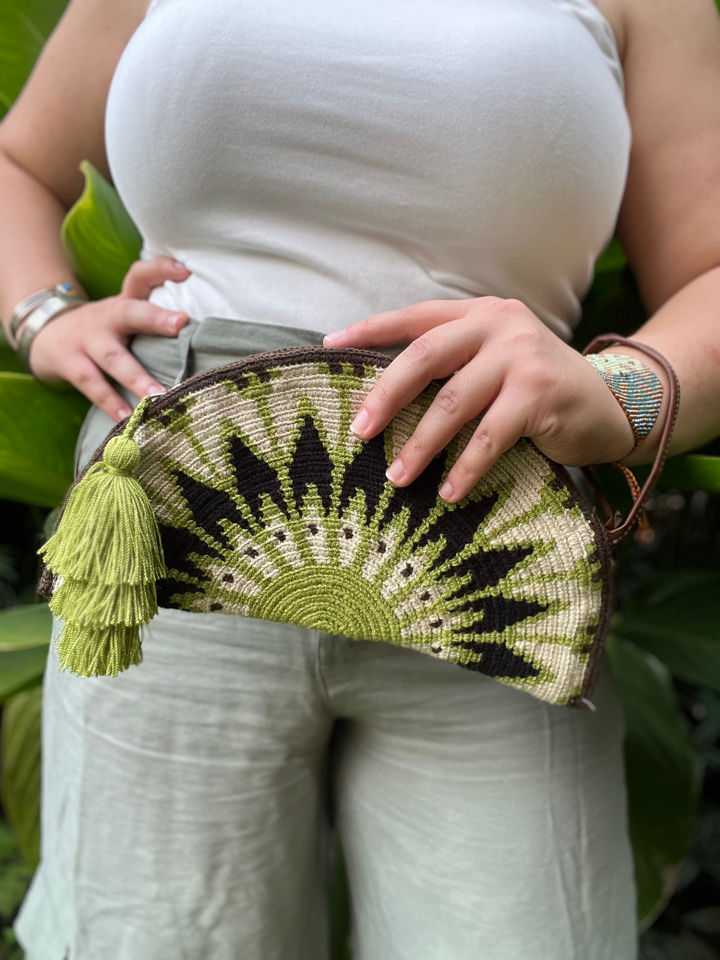 Large Empanada ✻ Wayuu Clutch