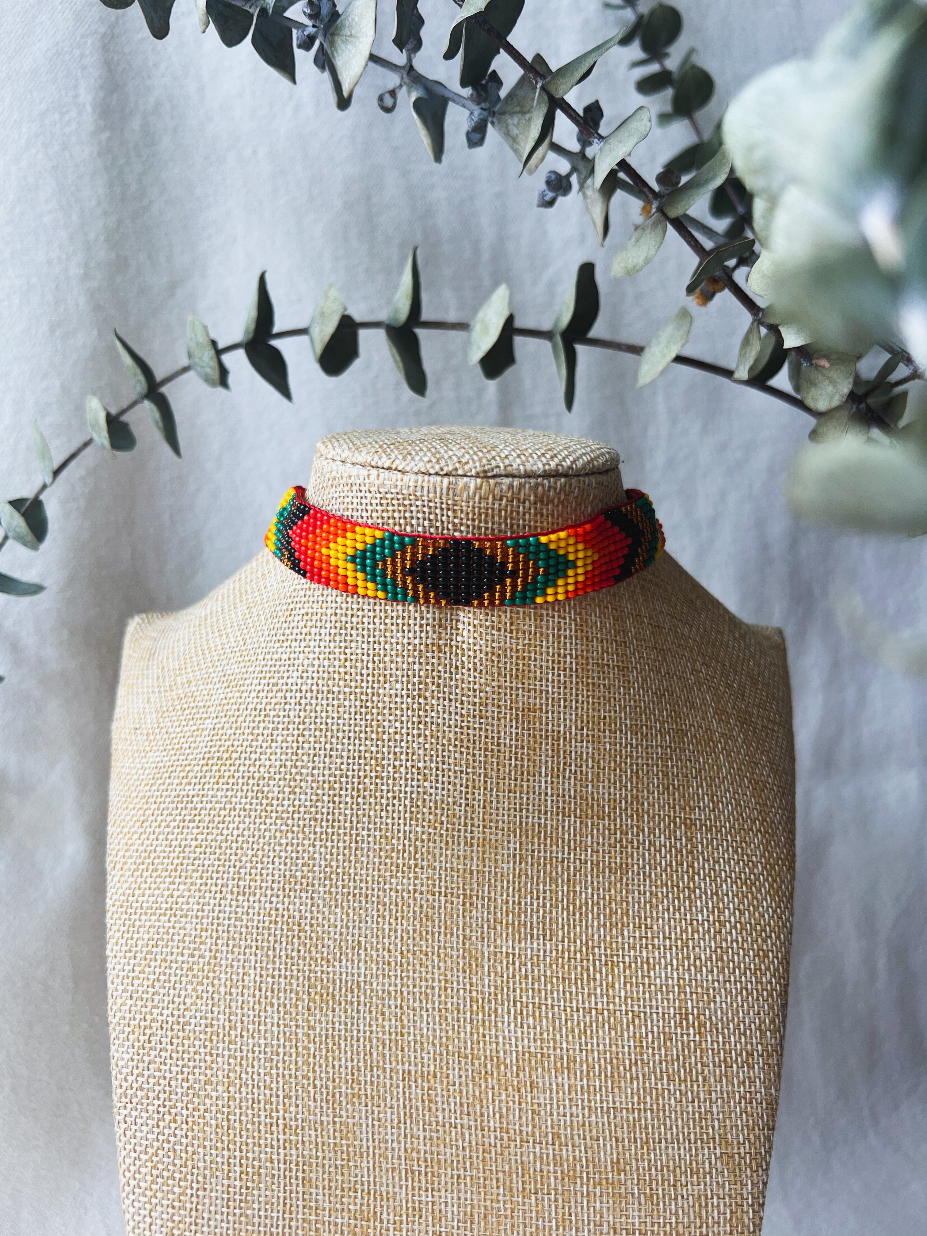 Arco ✻ Inga Choker Style Necklace