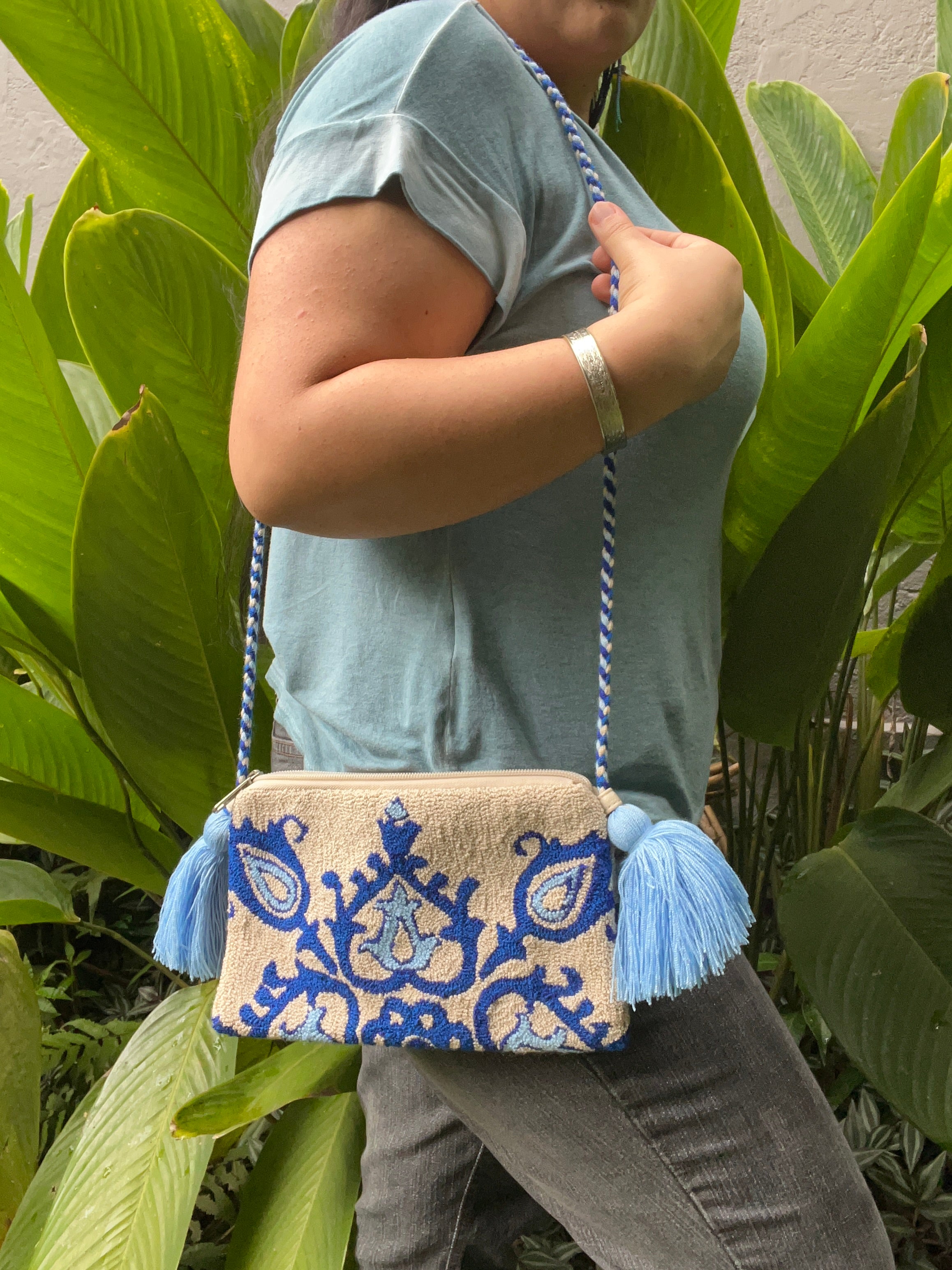 Tapizada  ✻ Large Wayuu Clutch with Strap