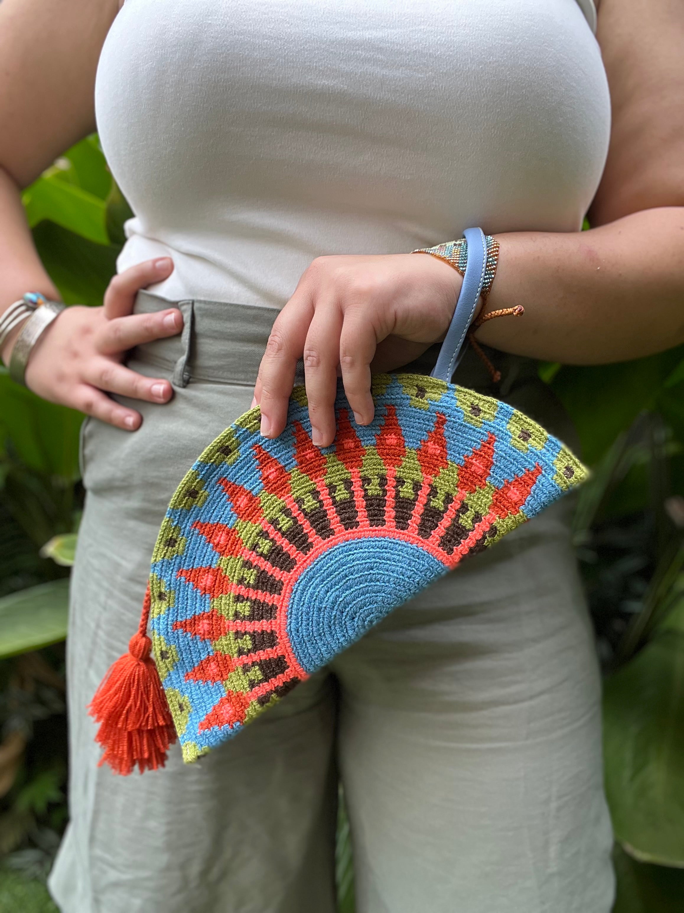 Large Empanada ✻ Wayuu Clutch