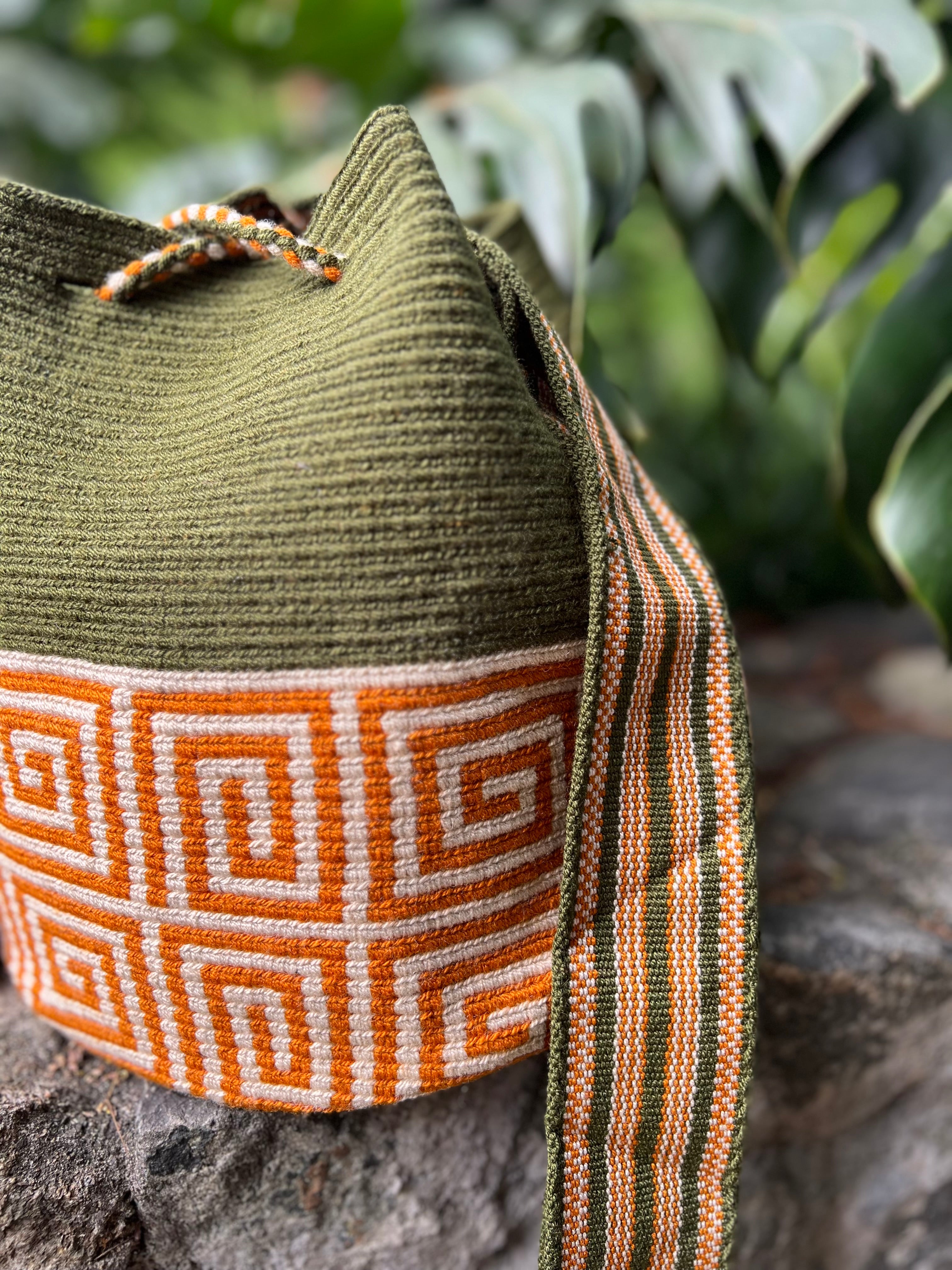 Labra Green ✻ Large Wayuu Mochila