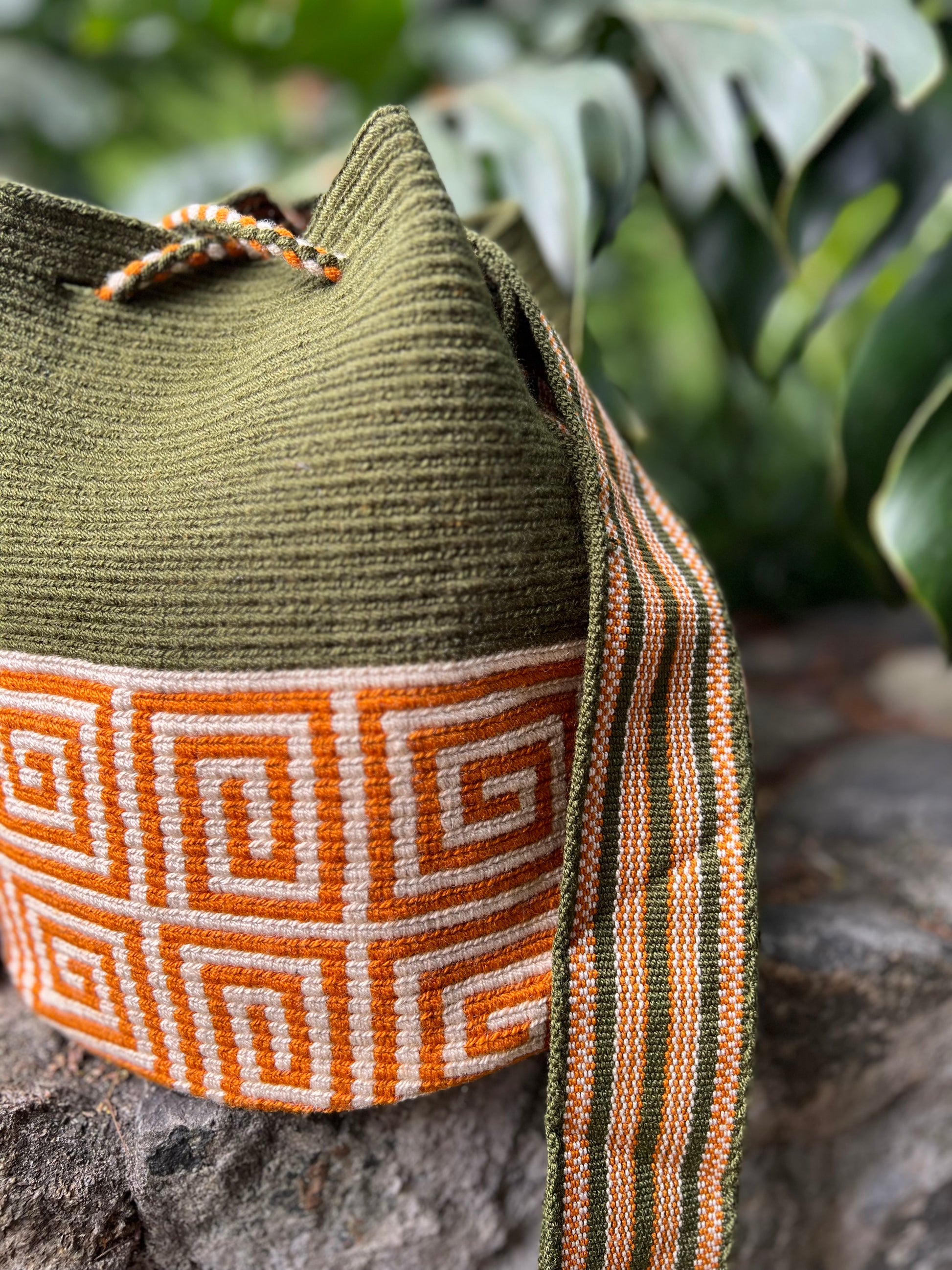 Labra Green ✻ Large Wayuu Mochila