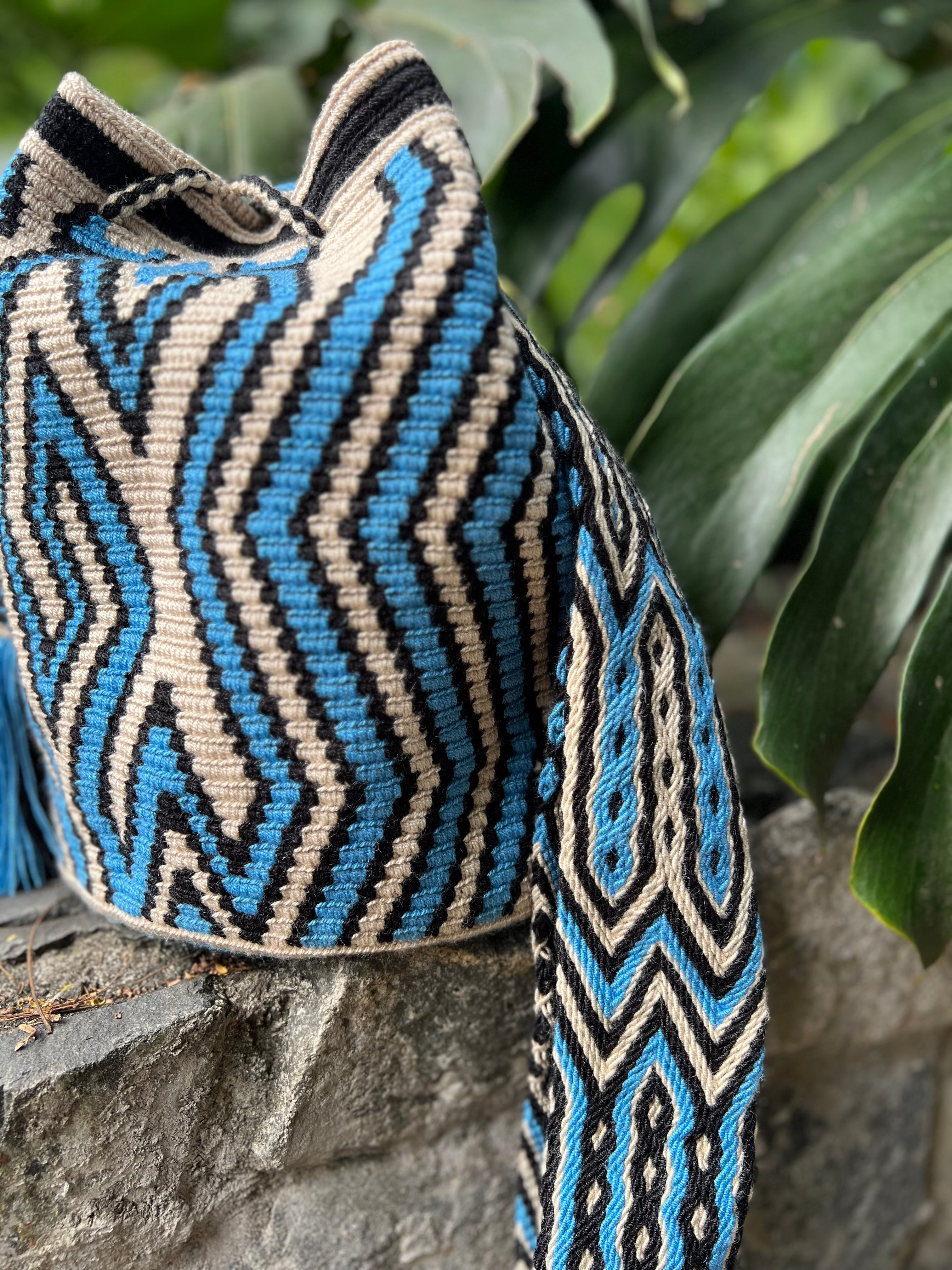 Kalepsü Blue ✻ Large Wayuu Mochila