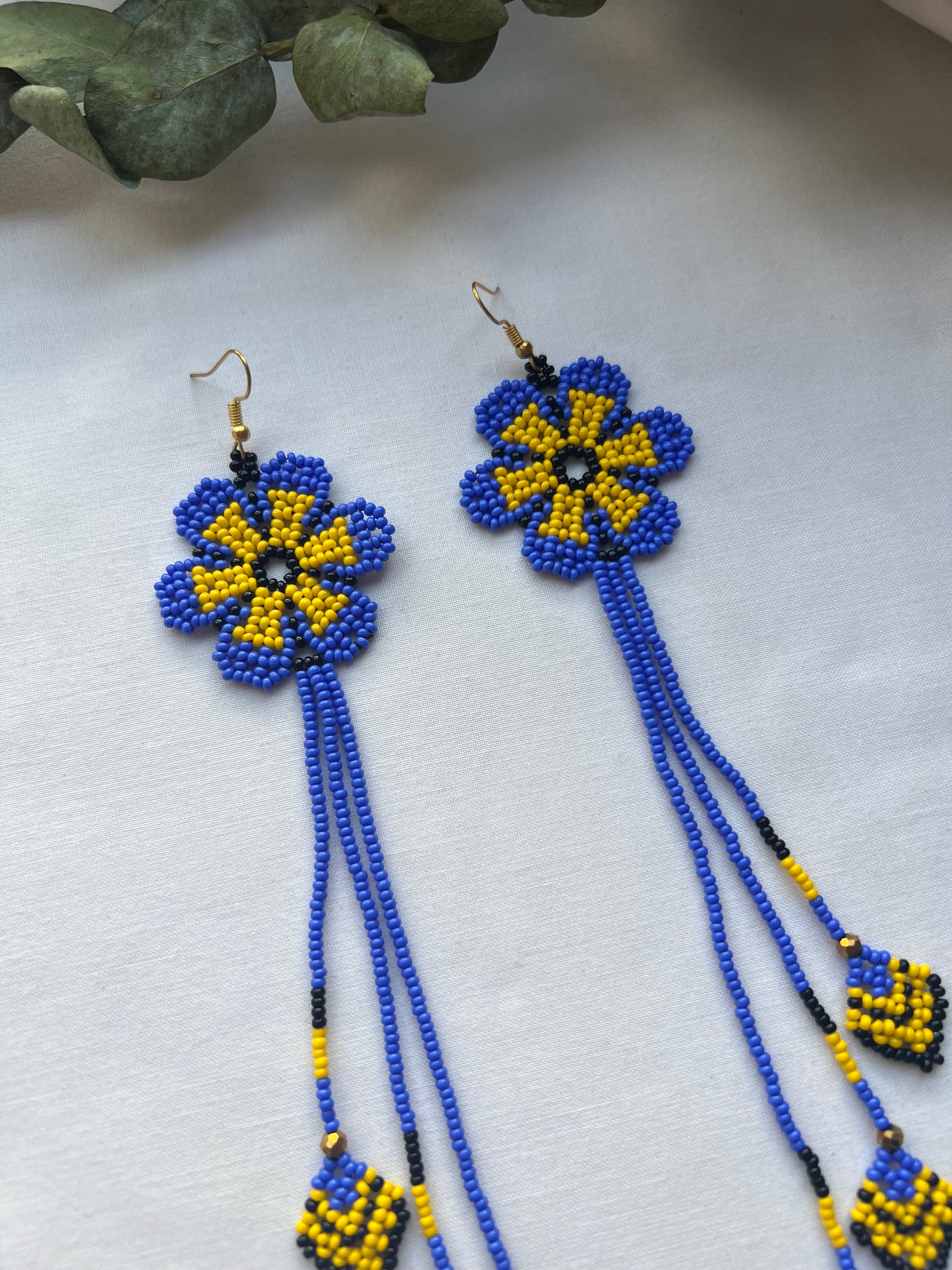 Arrow Bloom ✻ Embera Beaded Earrings