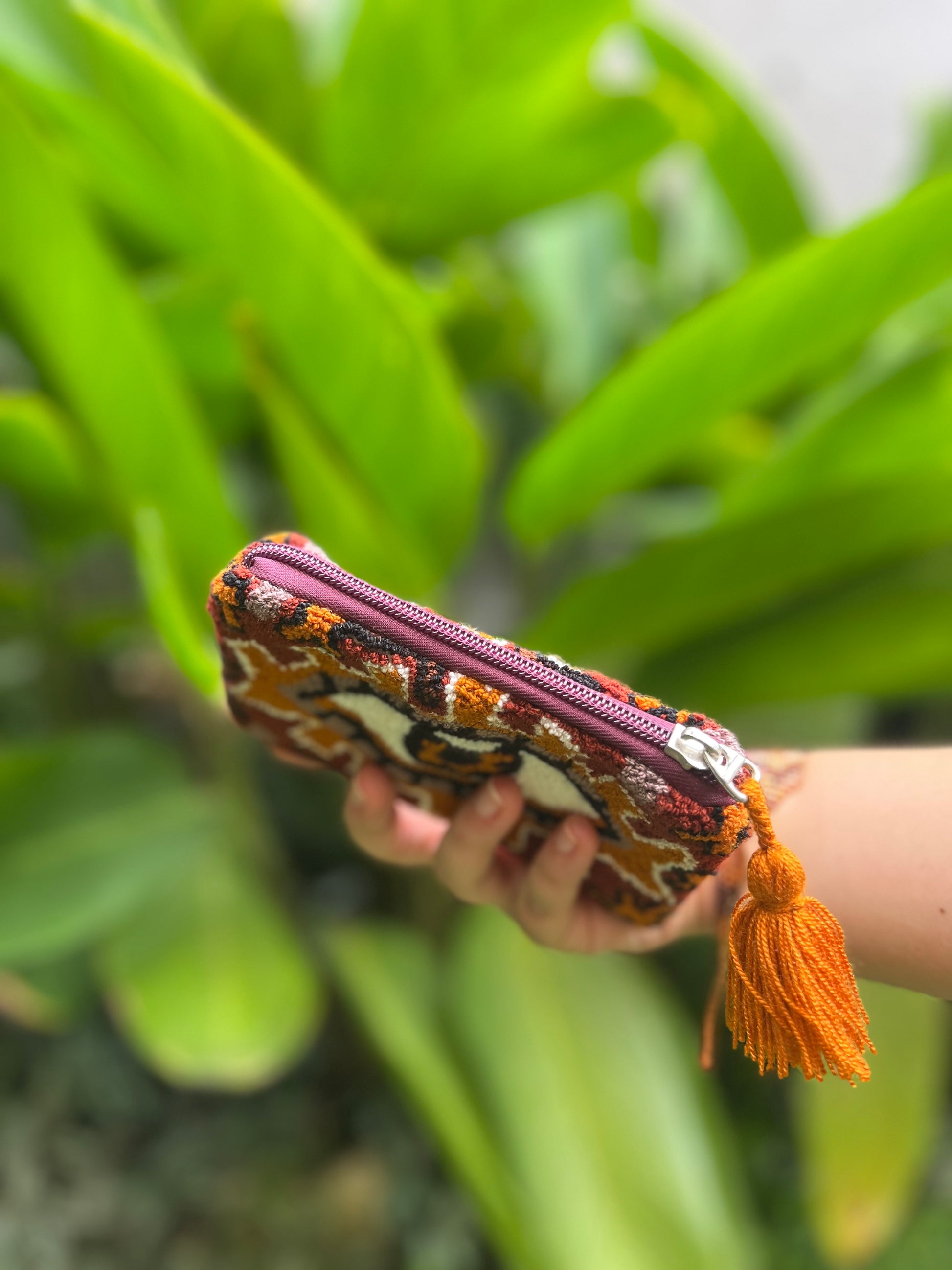 Ojos Tapizado ✻ Small Wayuu Clutch