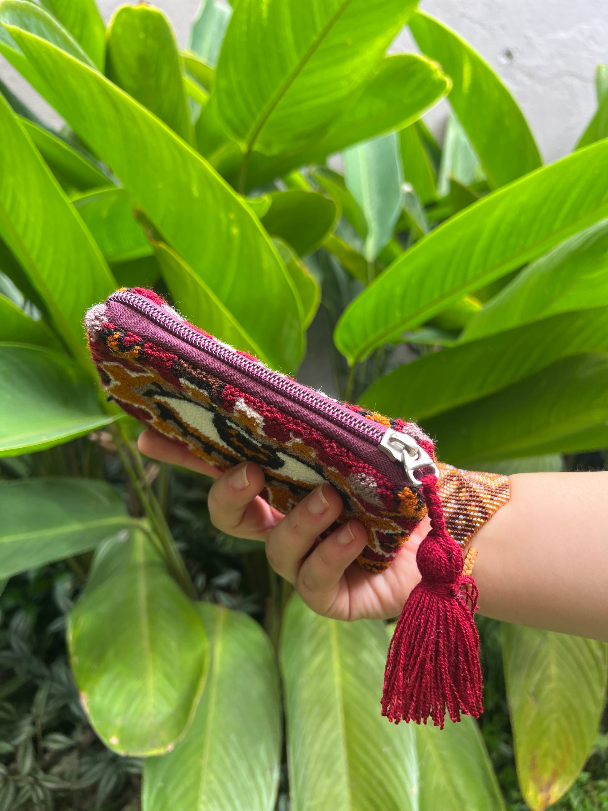 Ojos Tapizado ✻ Small Wayuu Clutch