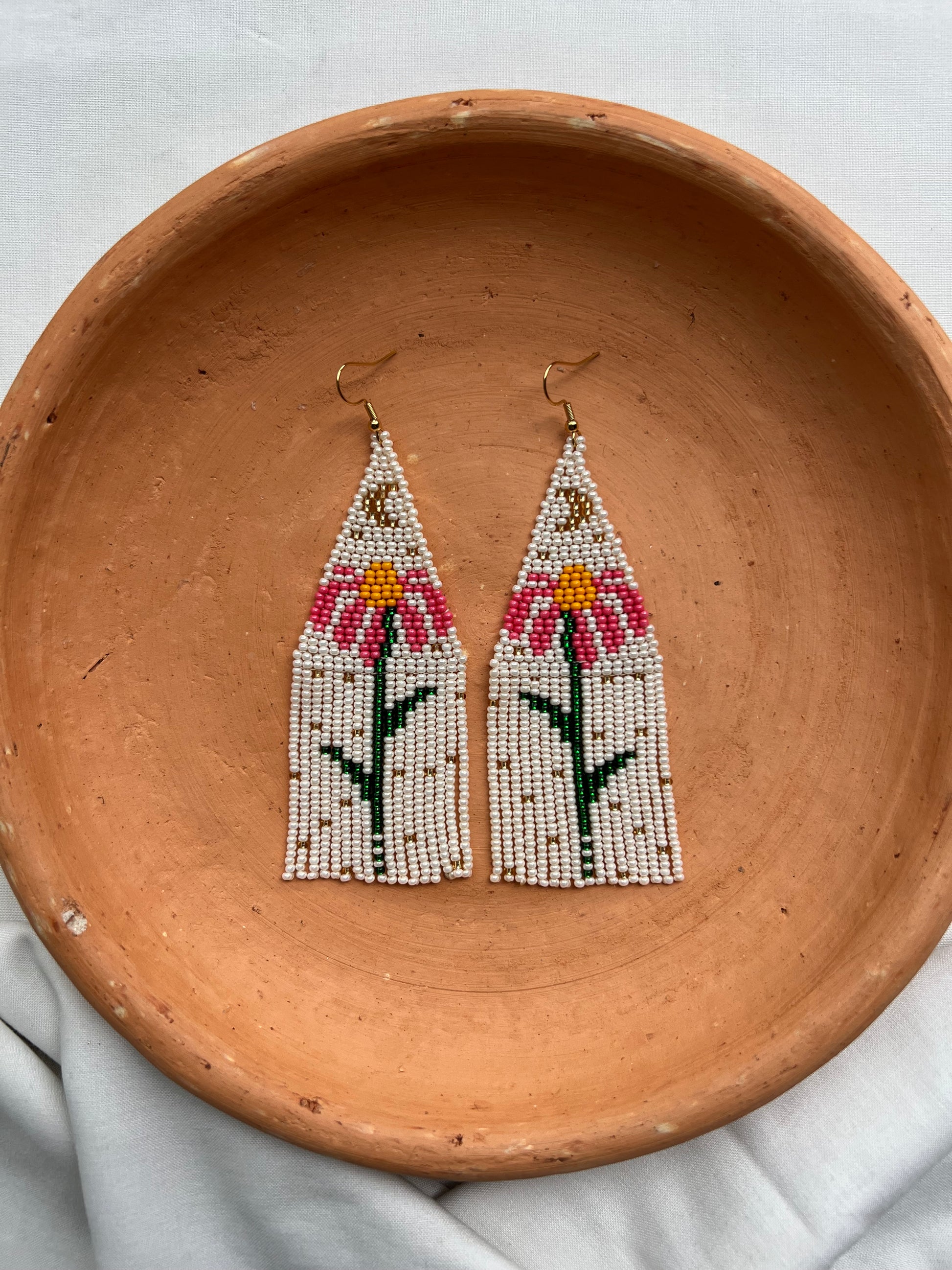 Flor de Luna ✻ Misak Beaded Earrings