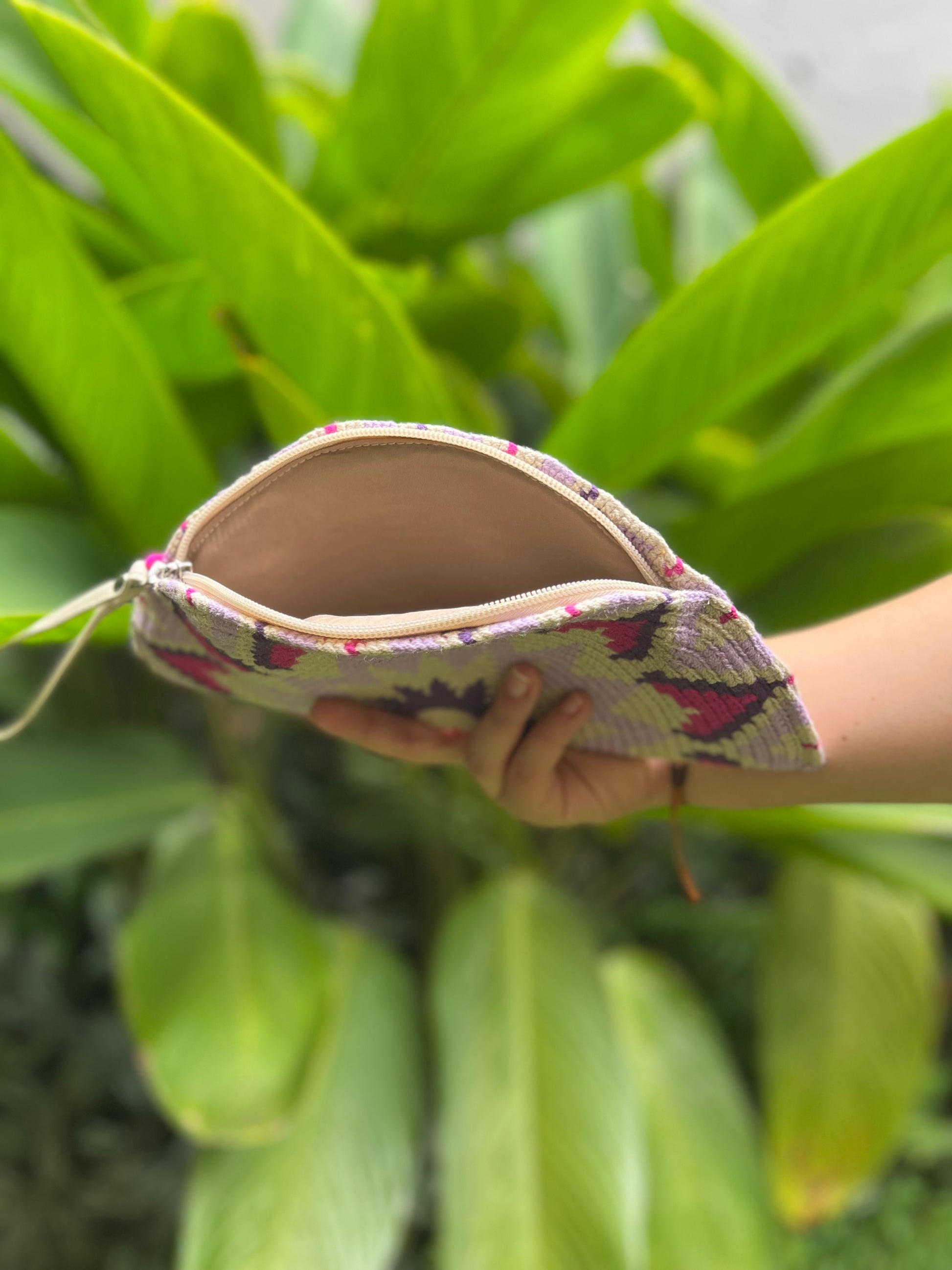 Large Empanada ✻ Wayuu Clutch
