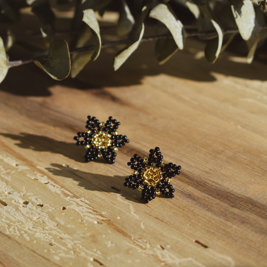 Flor Studs ✻ Embera Beaded Earrings