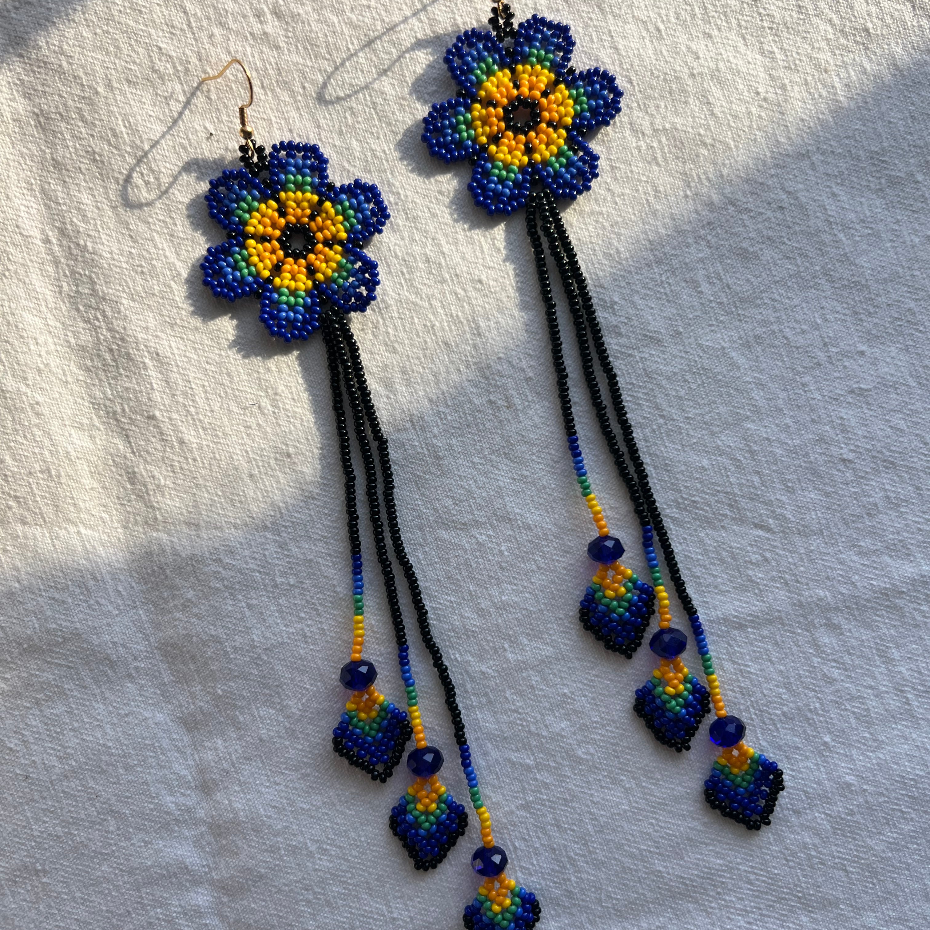Largitas ✻ Embera Beaded Earrings