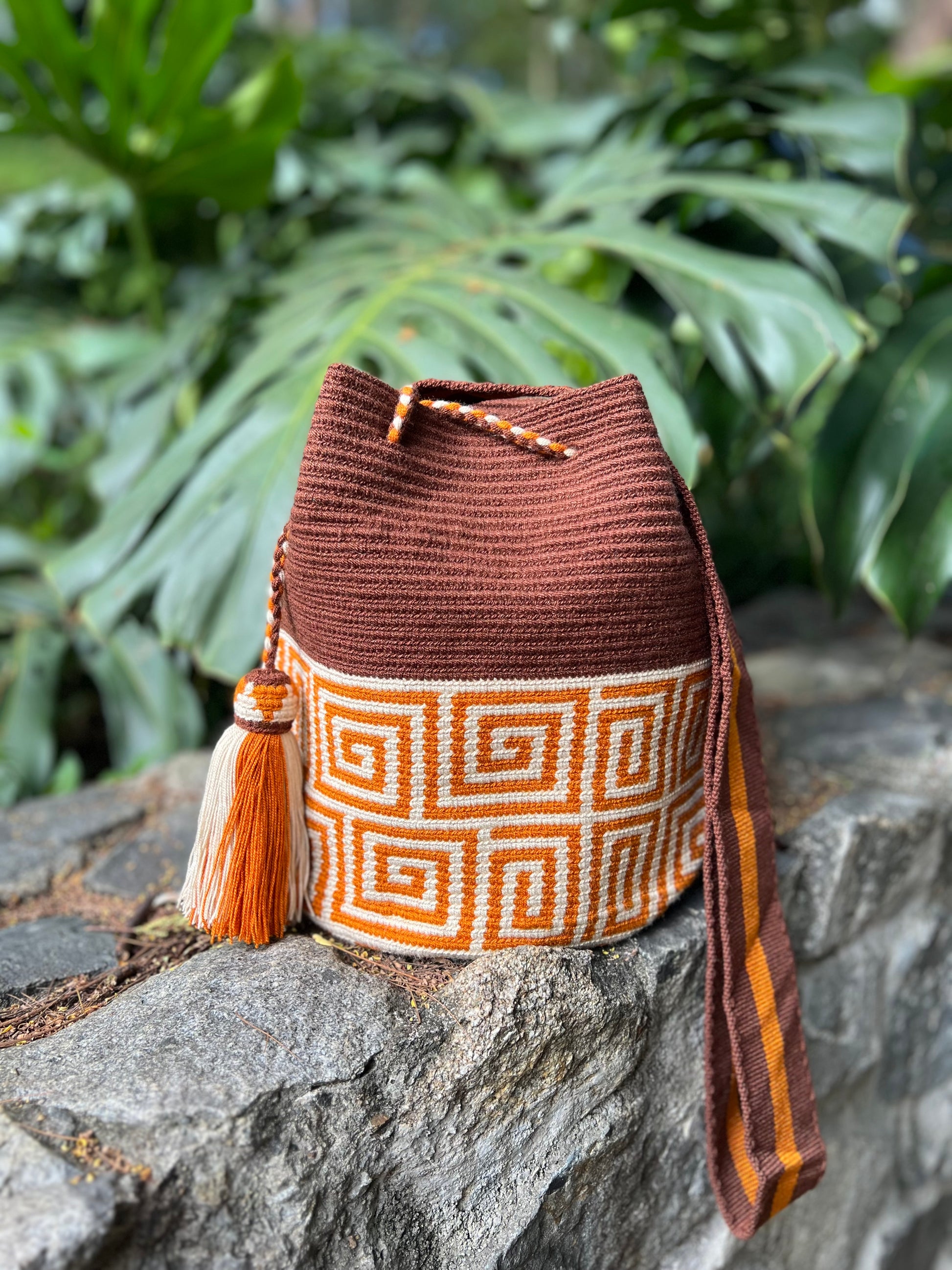 Labra Brown ✻ Large Wayuu Mochila