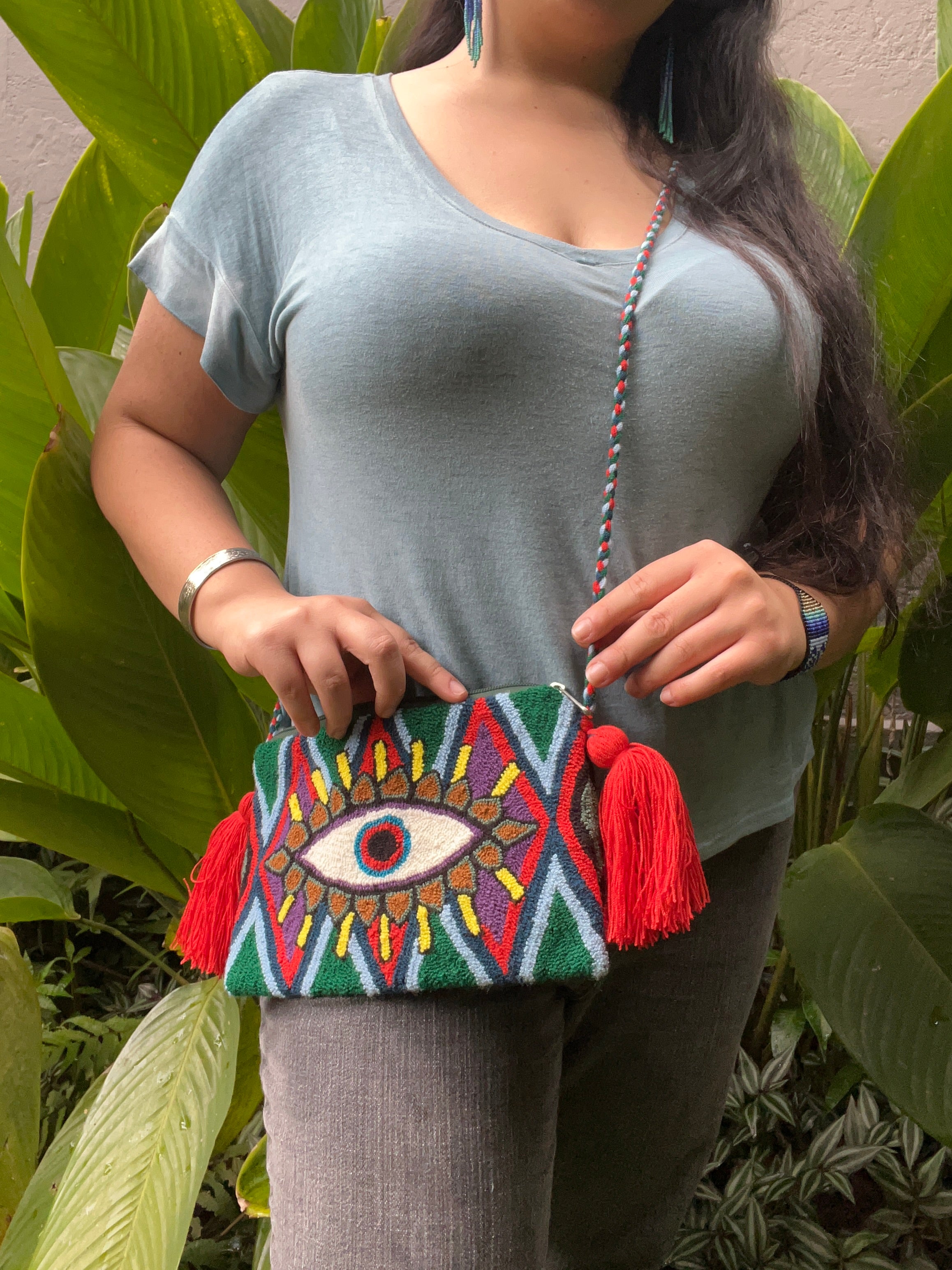 Tapizada  ✻ Large Wayuu Clutch with Strap