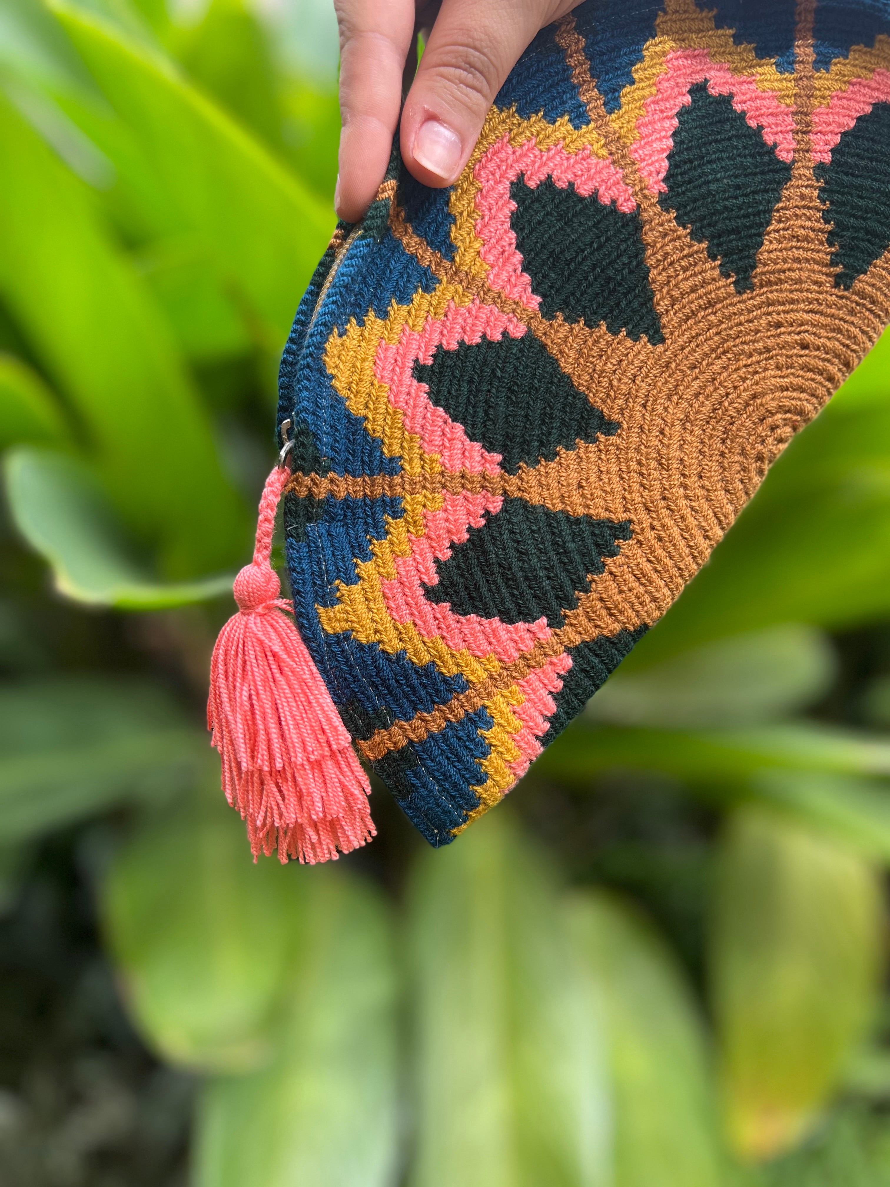 Large Empanada ✻ Wayuu Clutch