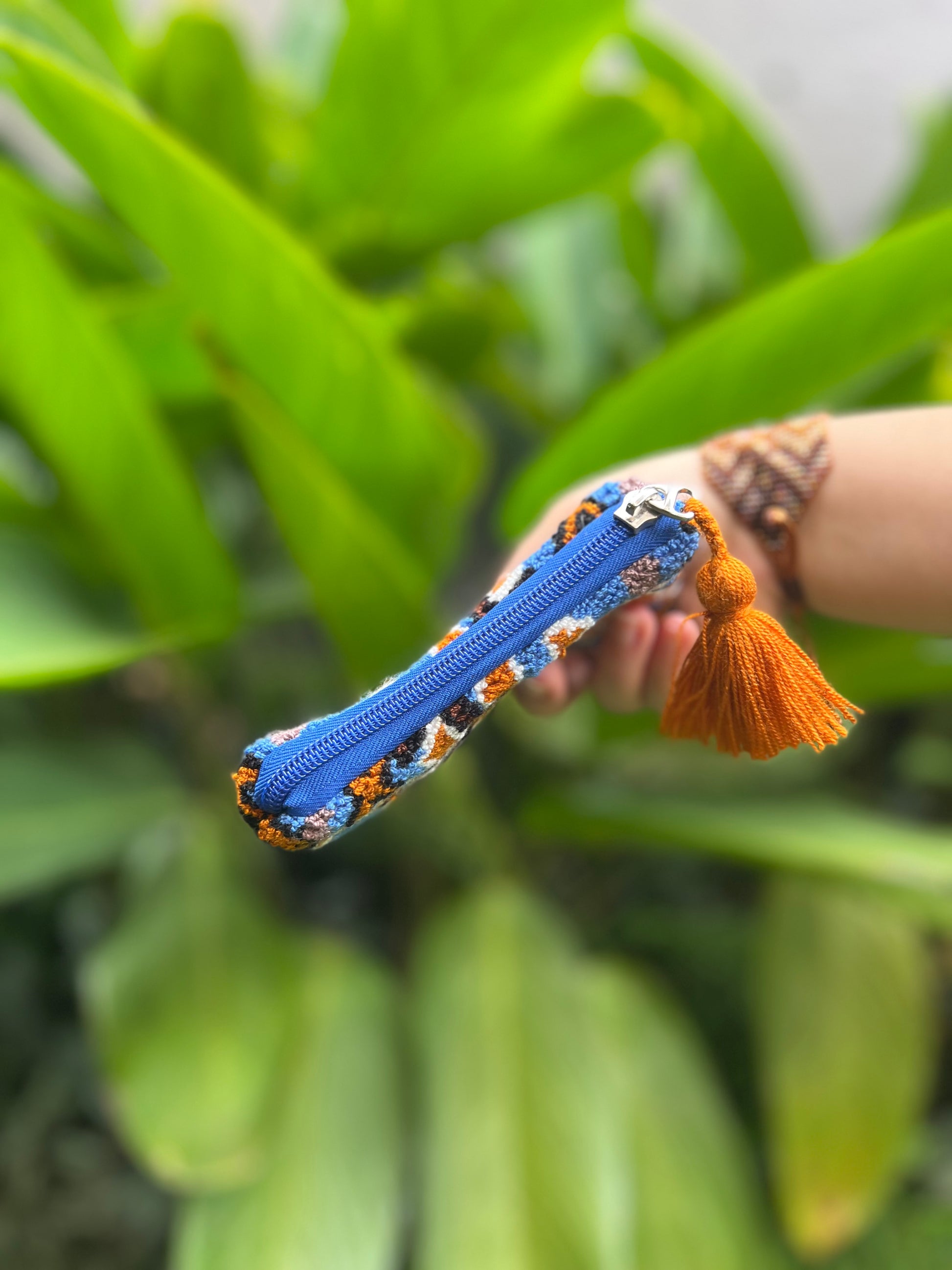 Ojos Tapizado ✻ Small Wayuu Clutch