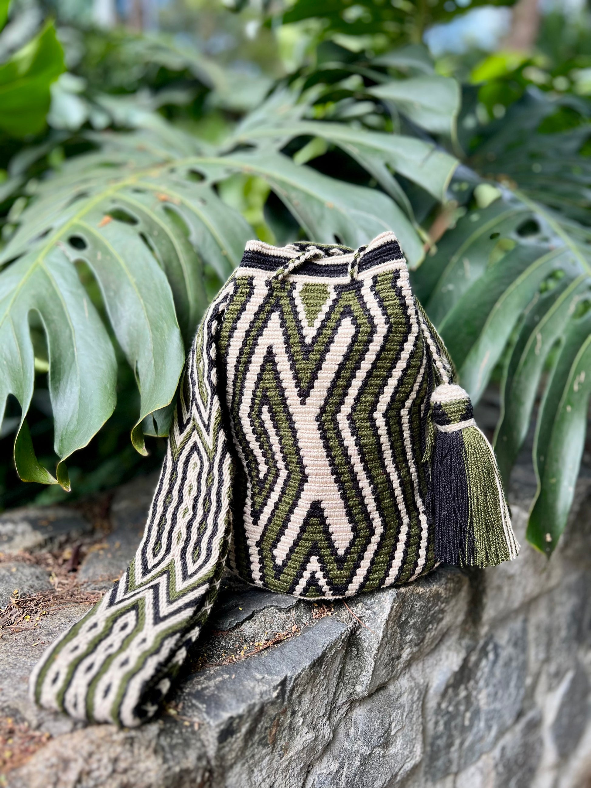 Kalepsü Green ✻ Large Wayuu Mochila