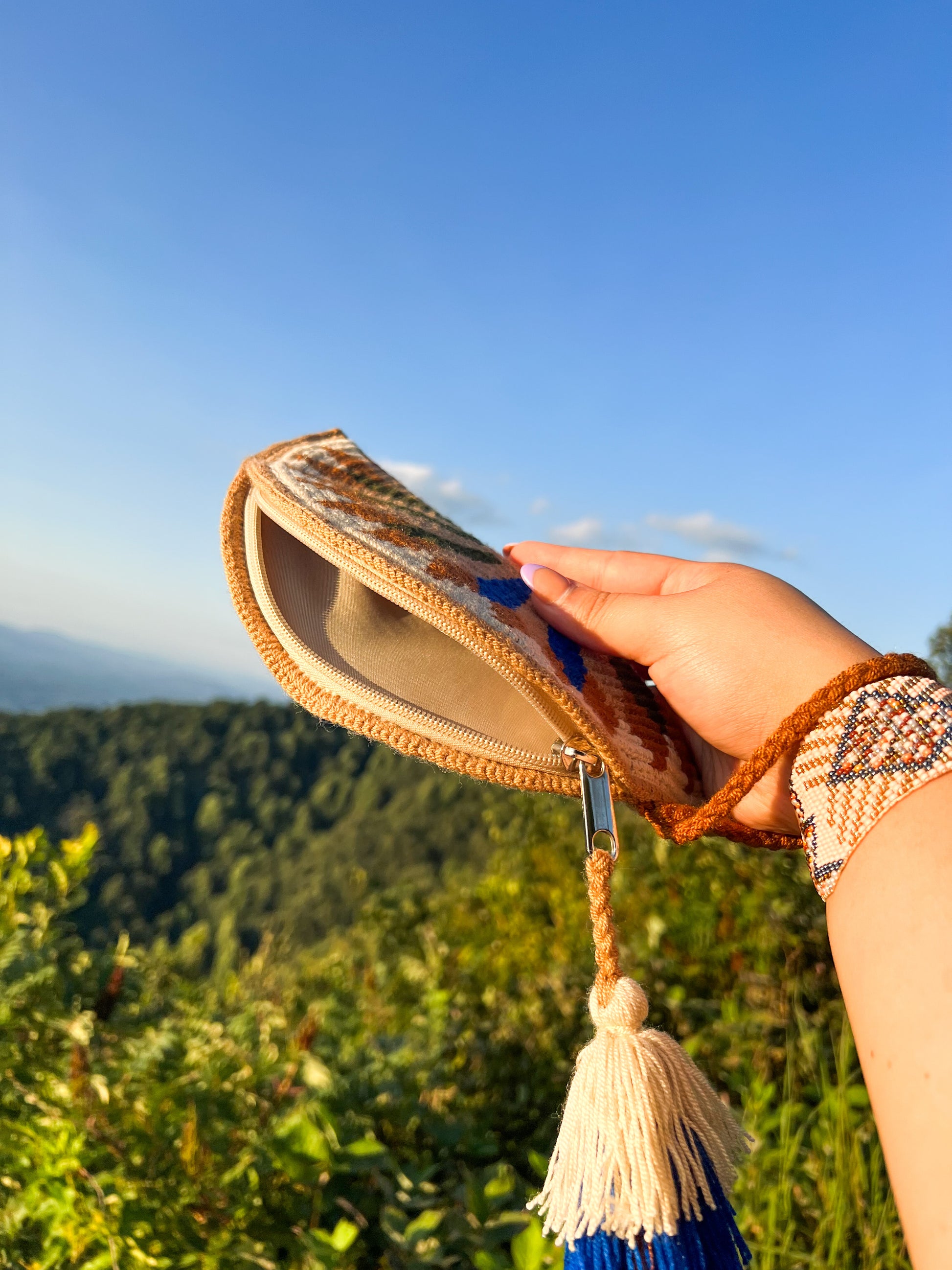 Half Moon ✻ Wayuu Clutch