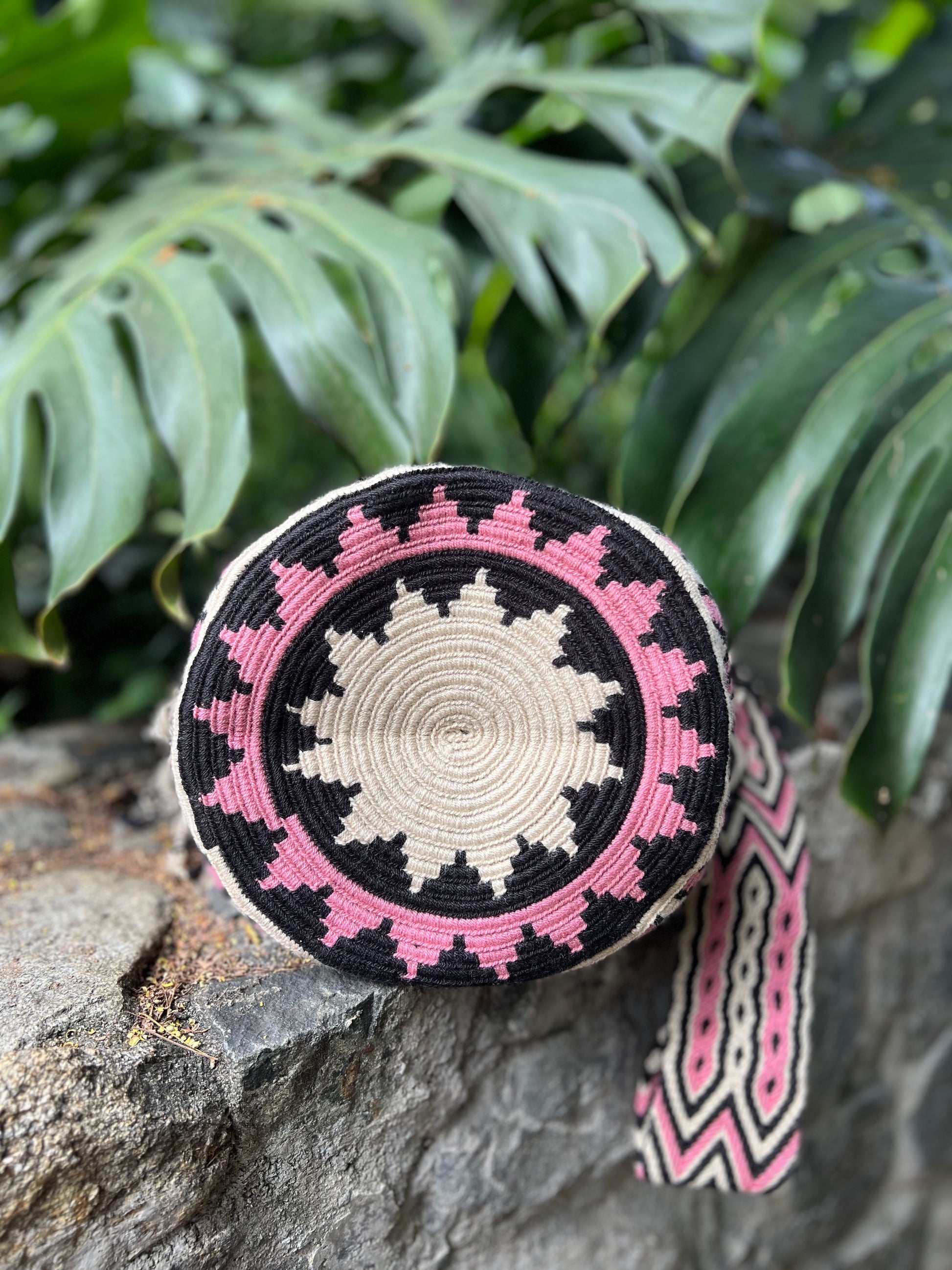 Kalepsü Pink ✻ Large Wayuu Mochila