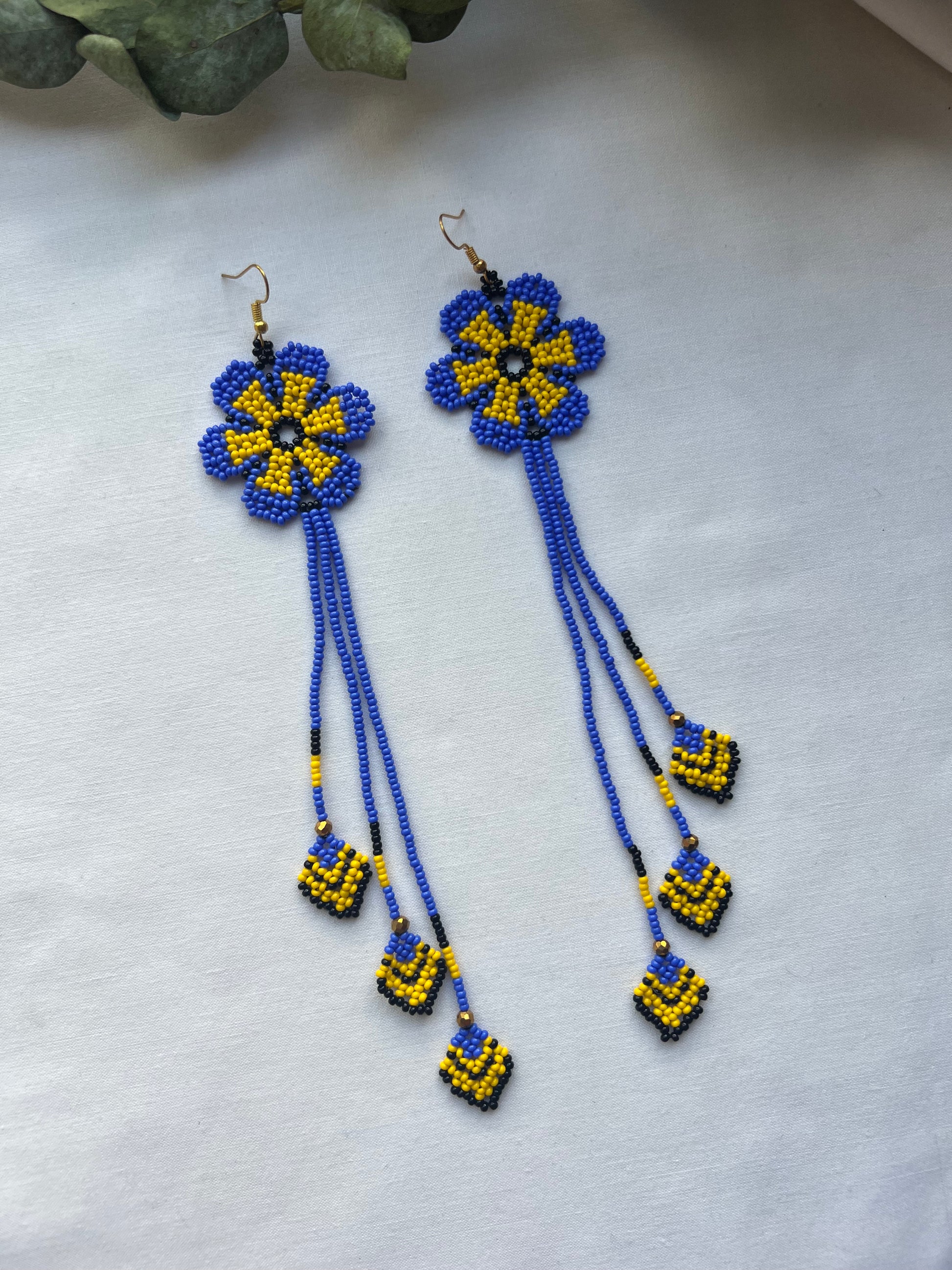 Arrow Bloom ✻ Embera Beaded Earrings