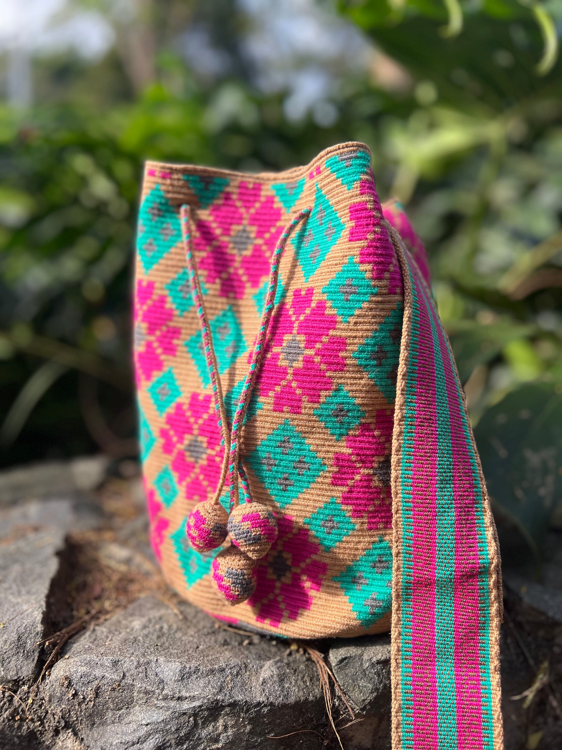 1 THREAD Petal ✻ Large Wayuu Mochila