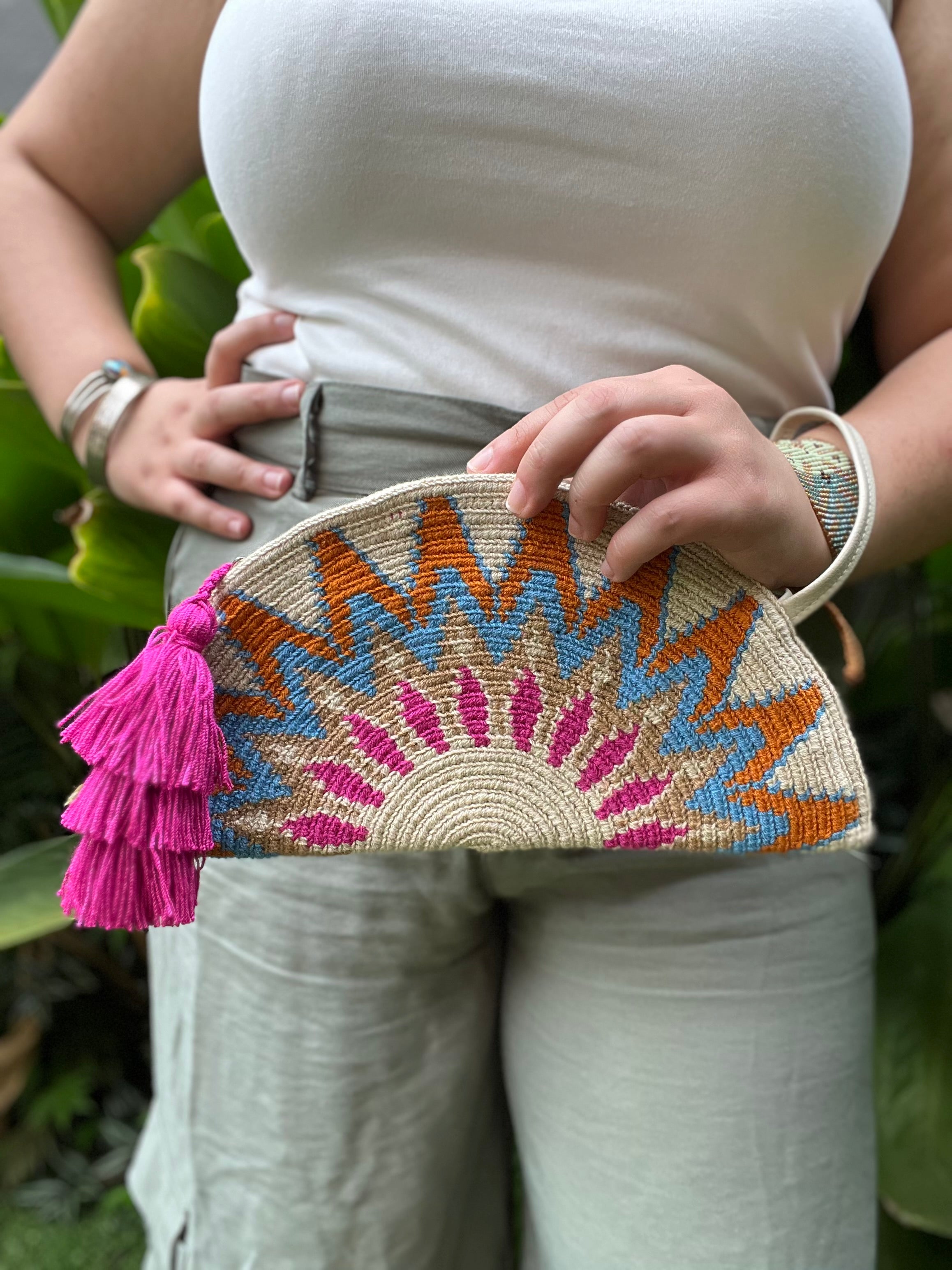 Large Empanada ✻ Wayuu Clutch