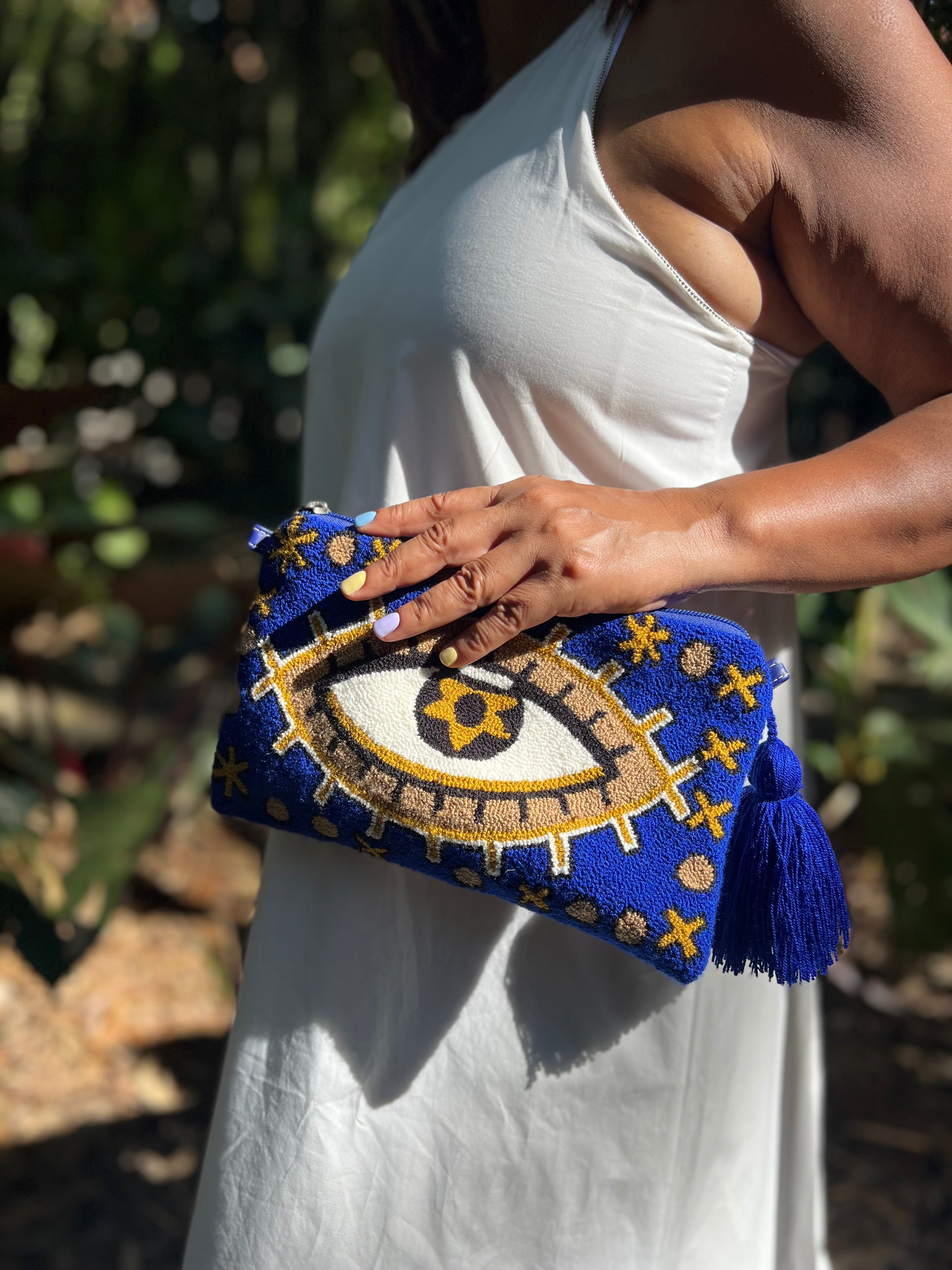 Ojos Tapizado ✻ Large Wayuu Clutch with Strap