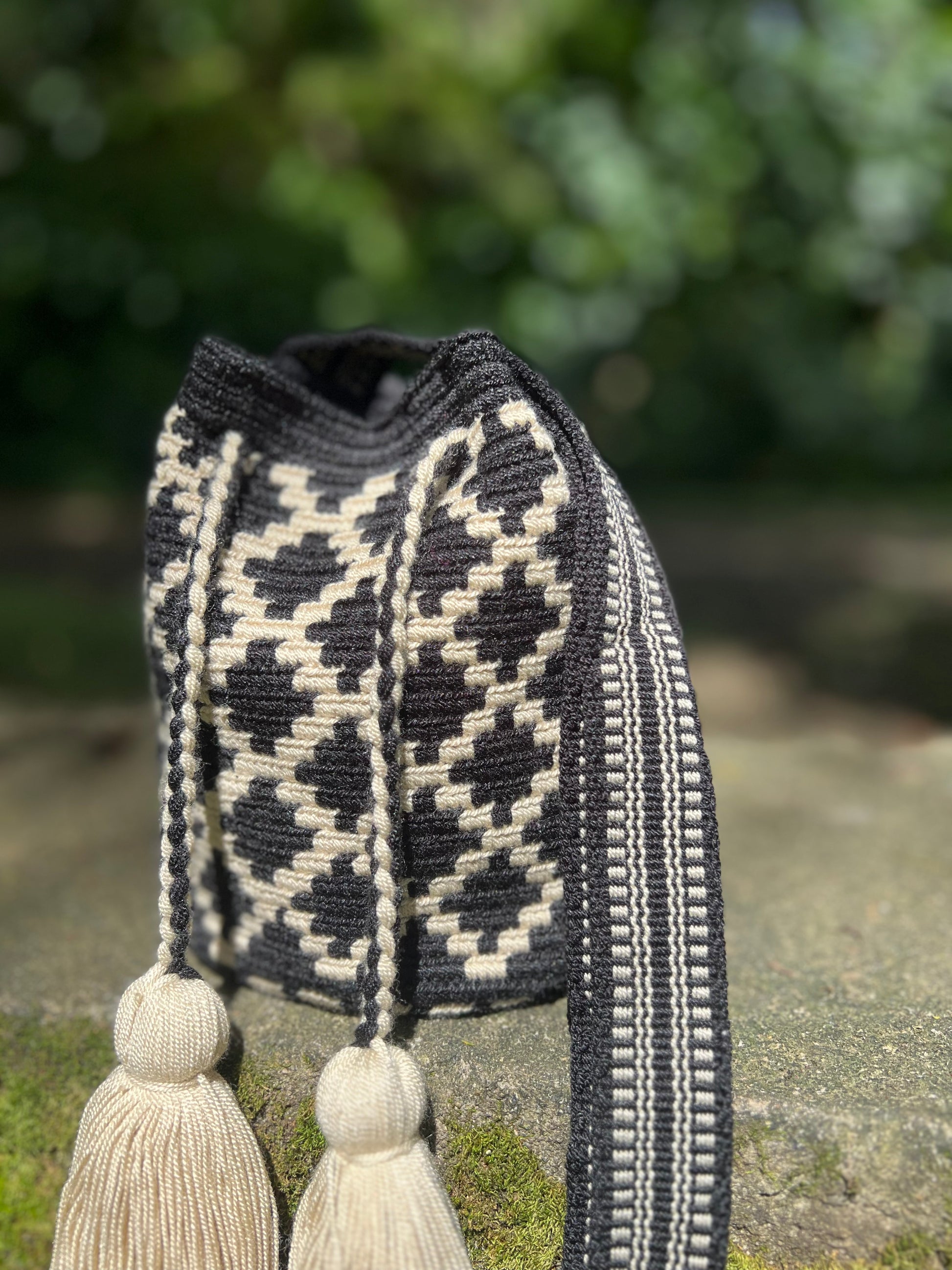 Onyx ✻ Mini Wayuu Mochila