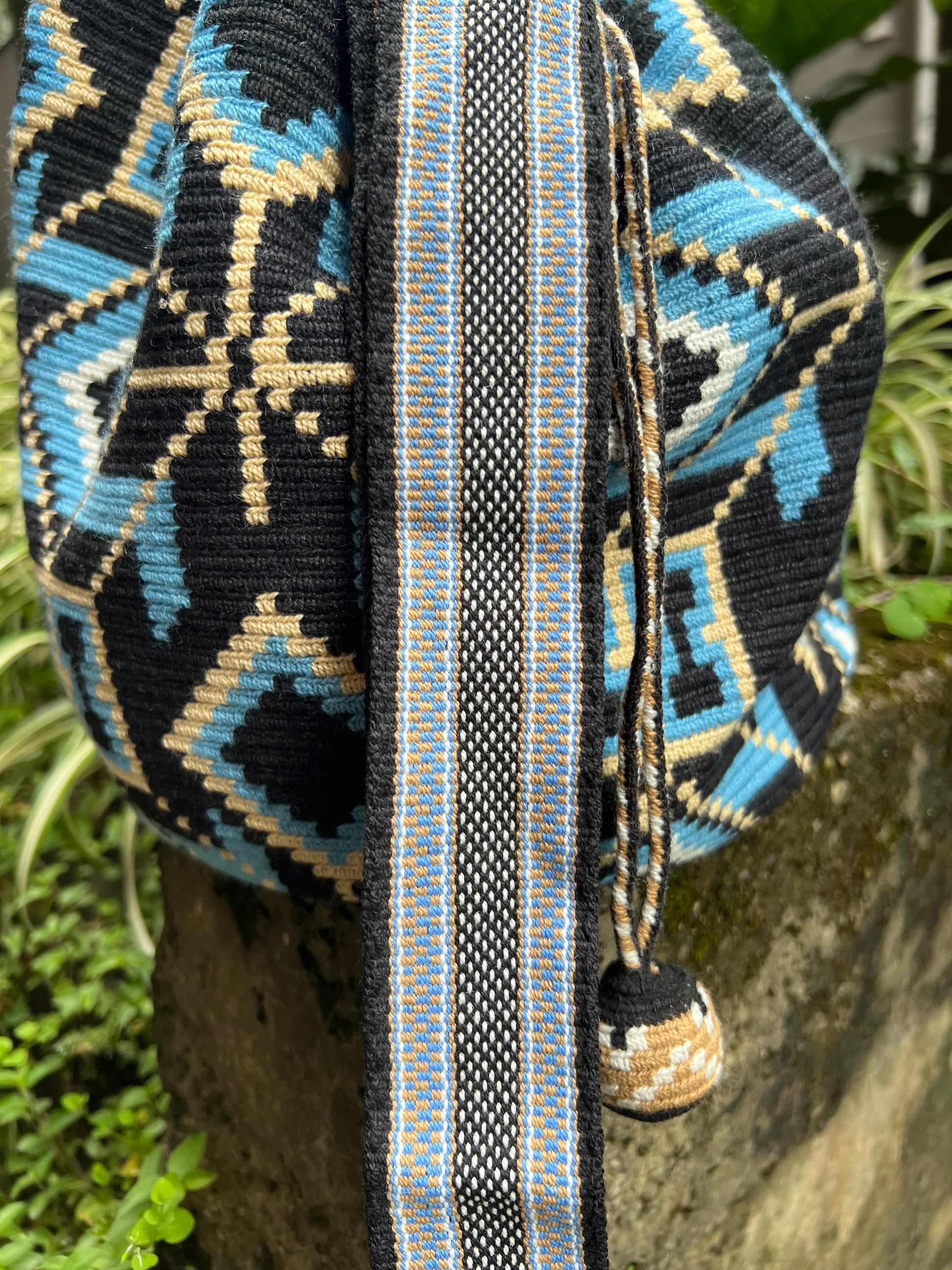 1 THREAD Sülia ✻ Large Wayuu Mochila
